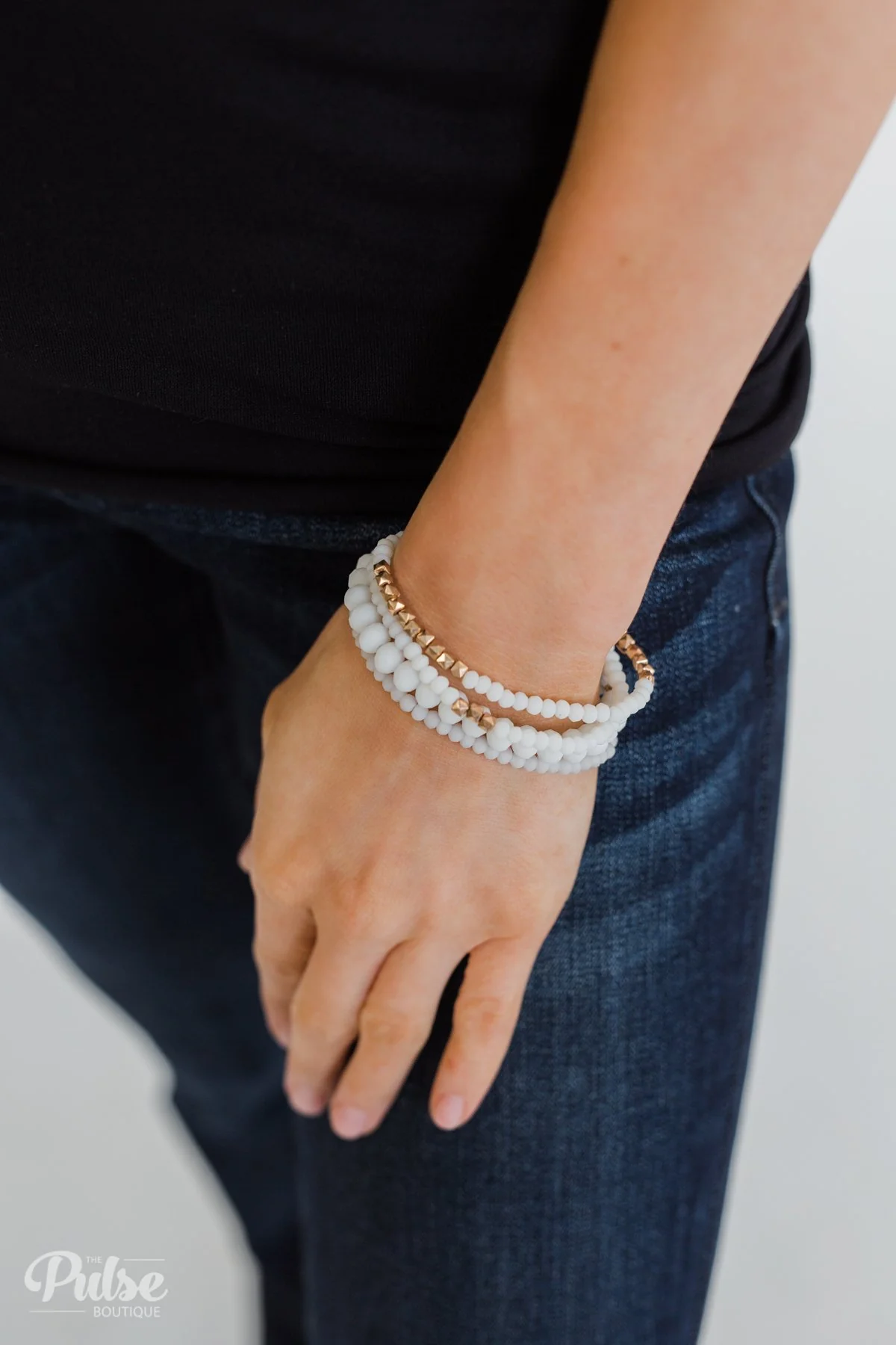 4 Layer Natural Stone Bracelet Set- White & Gold - Image 2