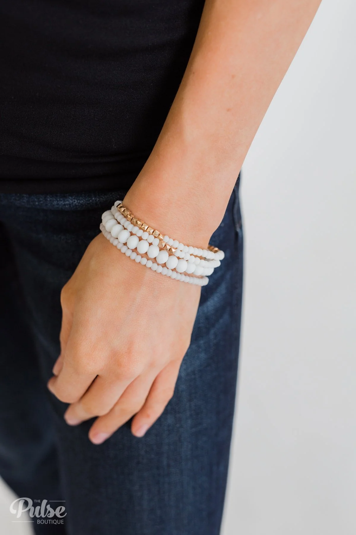 4 Layer Natural Stone Bracelet Set- White & Gold - Image 3