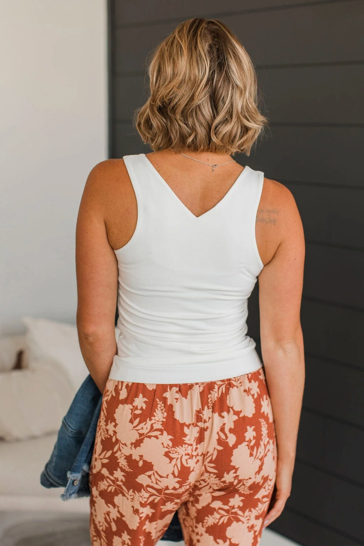 A Little Bit Longer V-Neck Tank Top- Off-White - Image 6