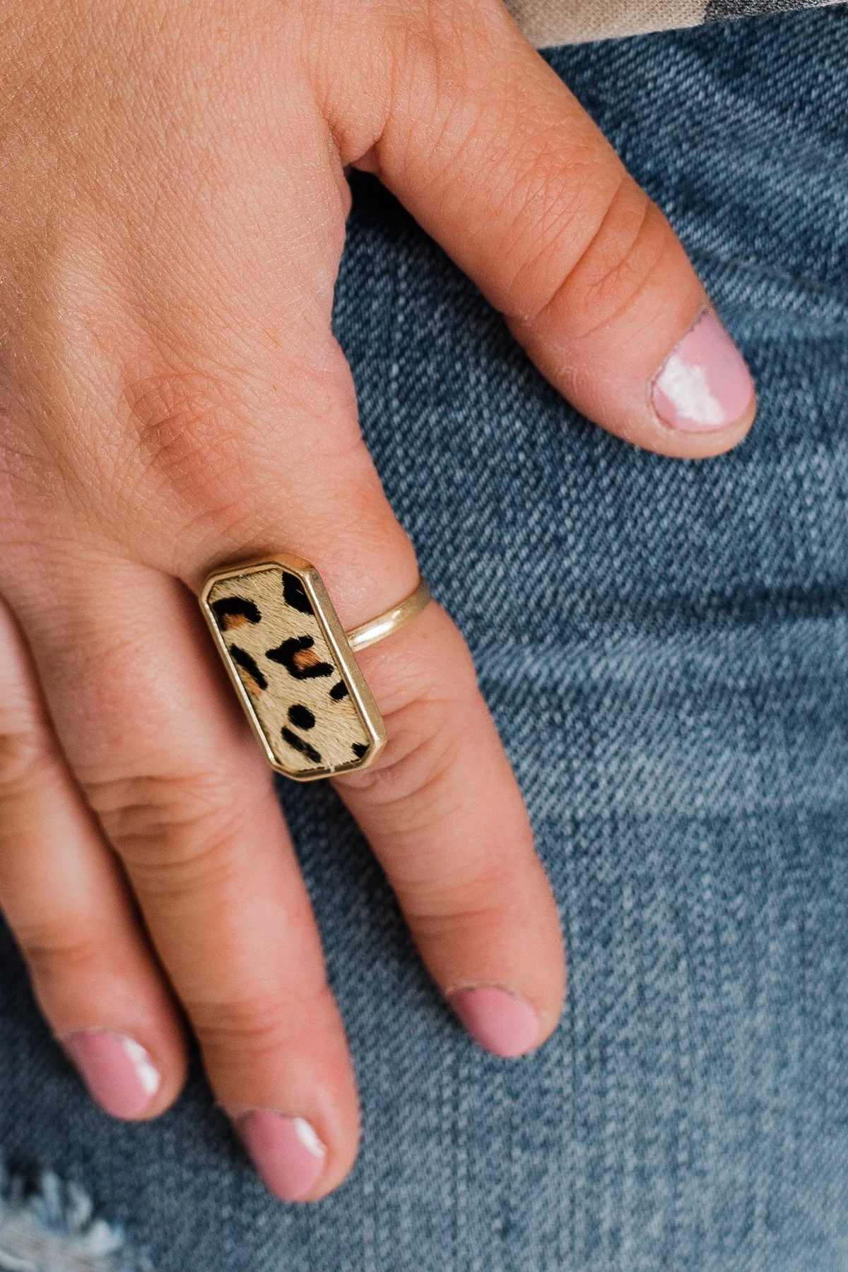 Adjustable Leopard Print Gold Ring - Image 3