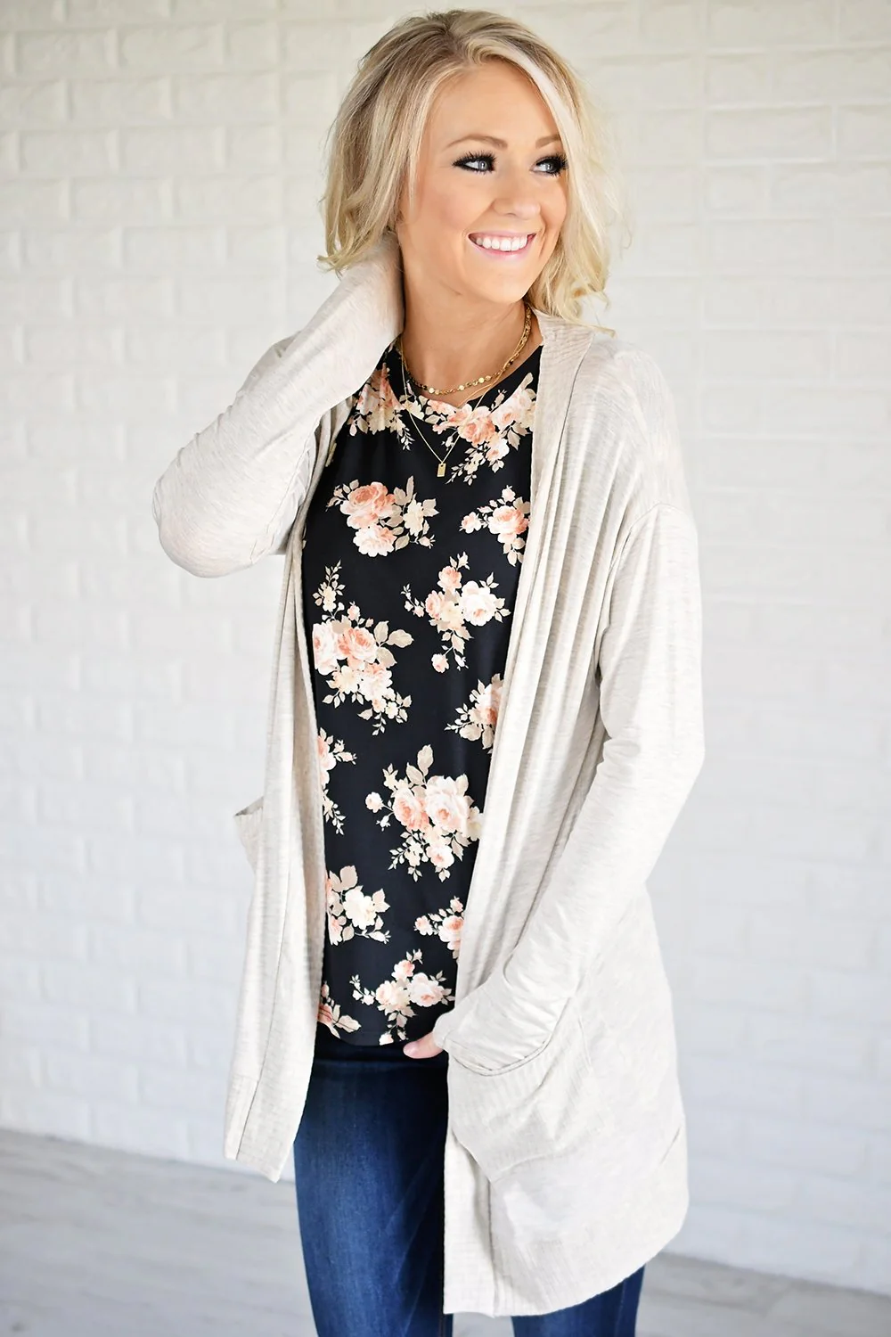 Basic Cream Cardigan - Image 4