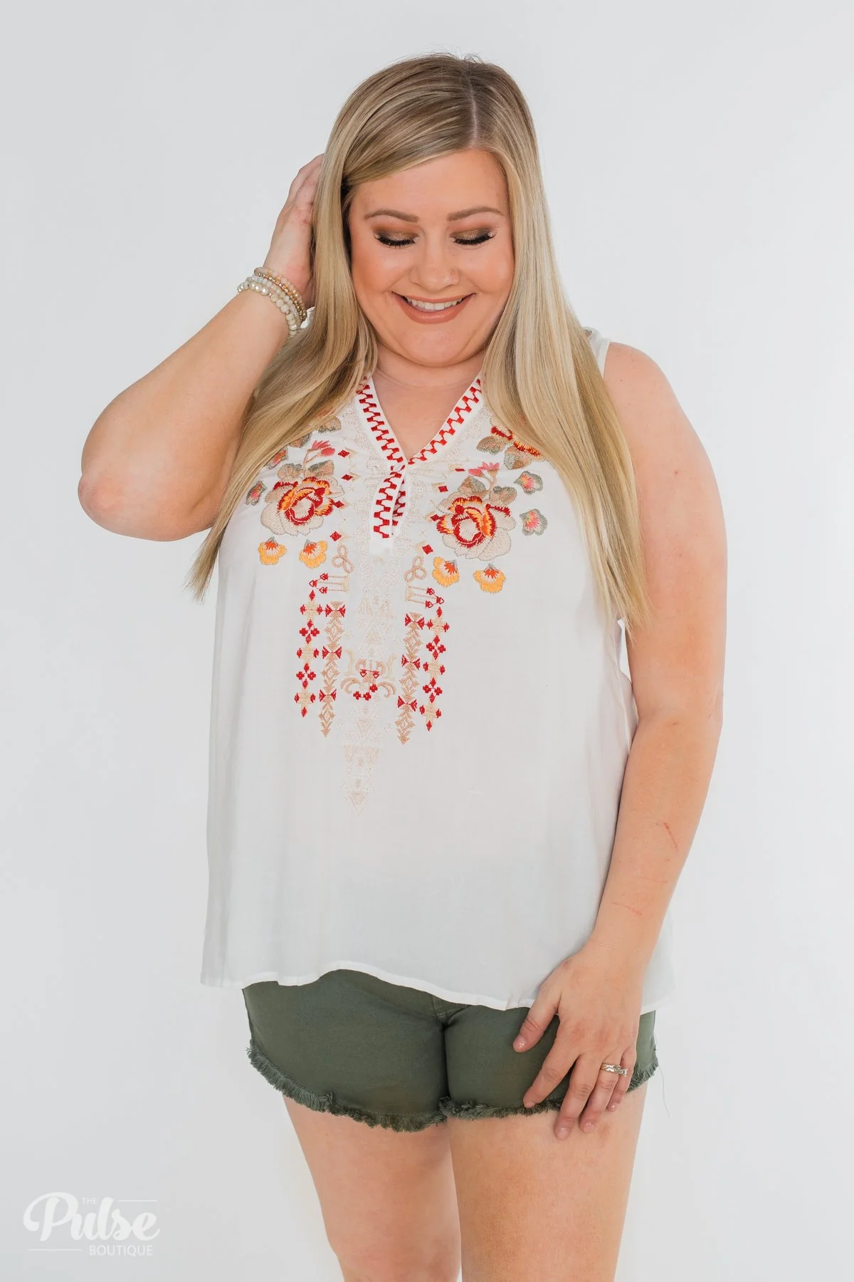 Beauty Remarks Embroider Tank Top- White - Image 2