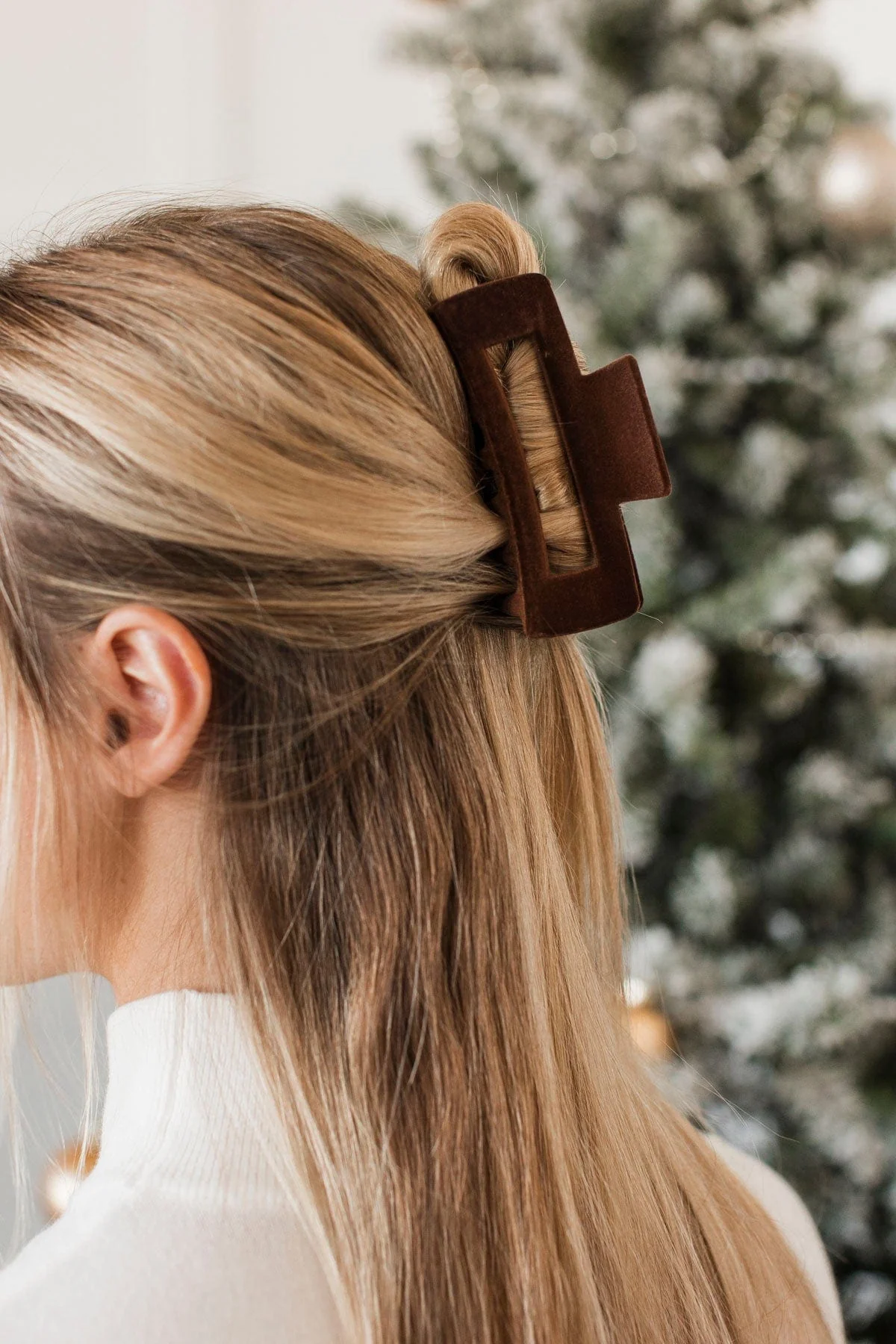 Beyond The Possibilities Hair Clip- Brown Velvet - Image 2