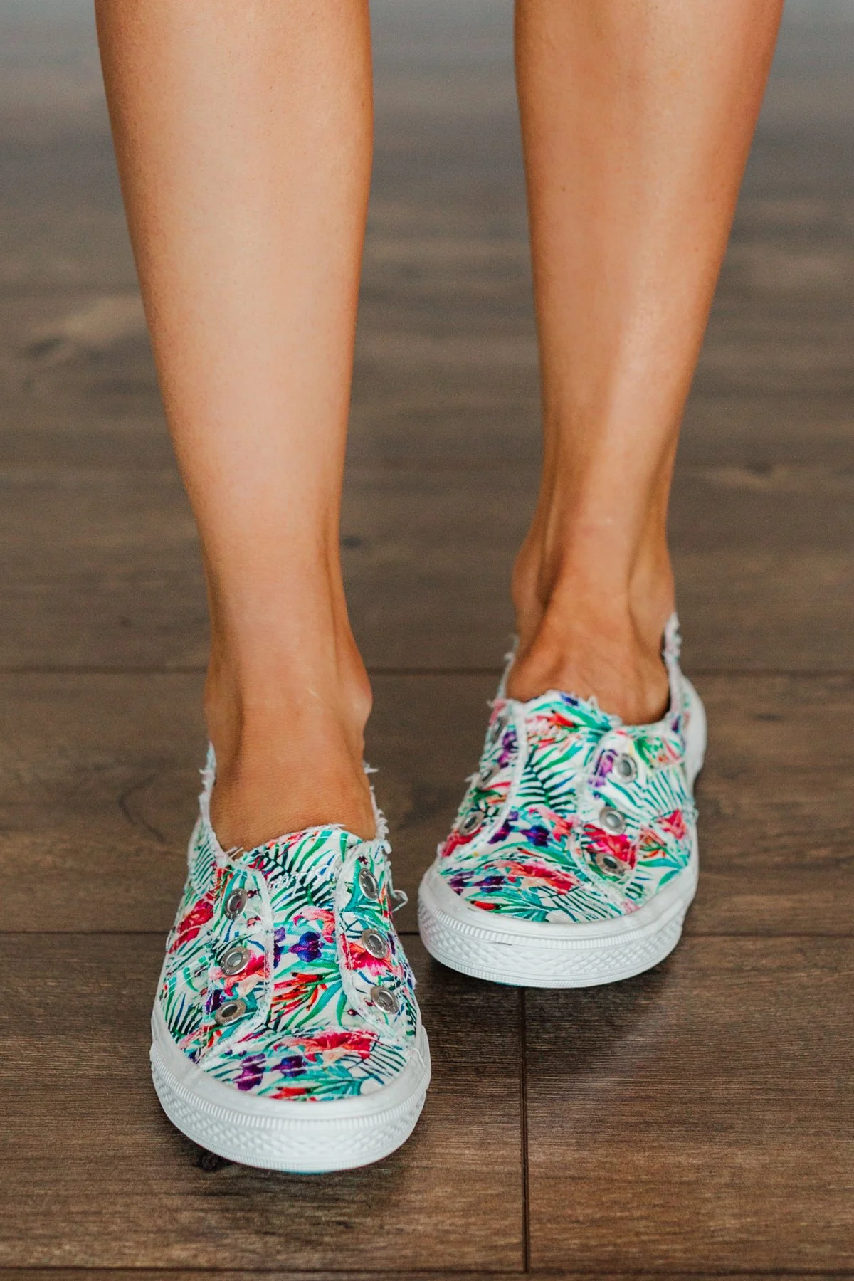 Blowfish Aussie Sneakers- Off White Hibiscus - Image 2