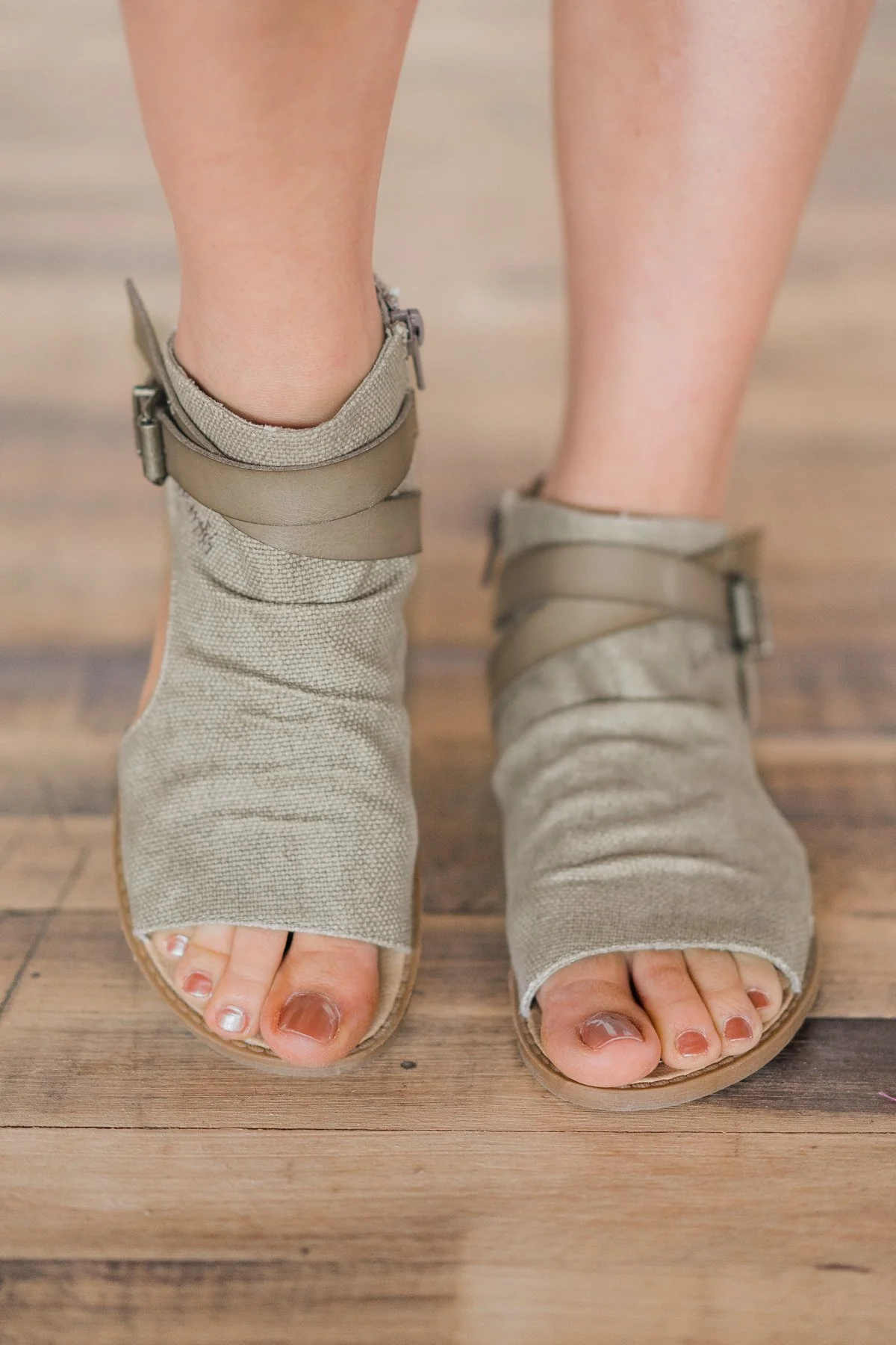 Blowfish Balla Sandals- Taupe - Image 6