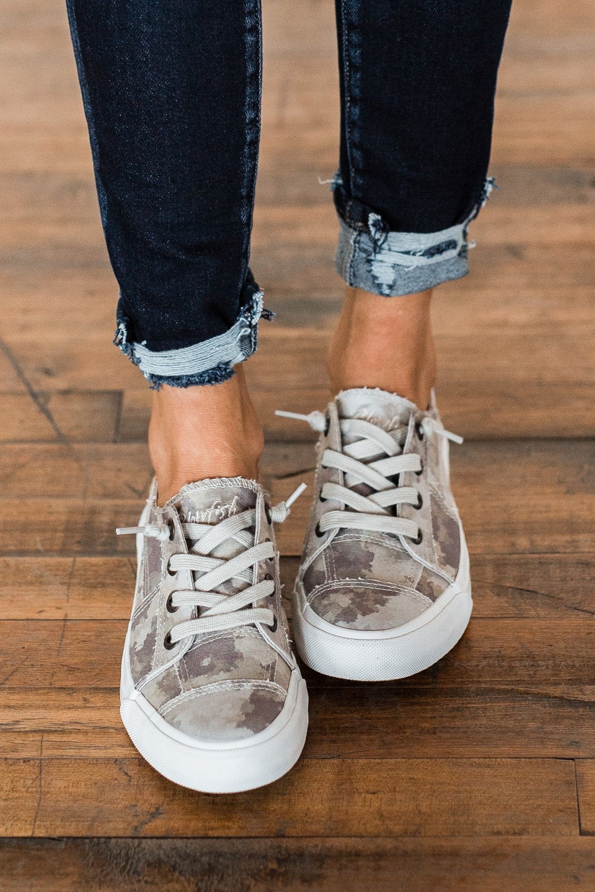 Blowfish Maxine Sneakers- Natural Foggy Camo - Image 3