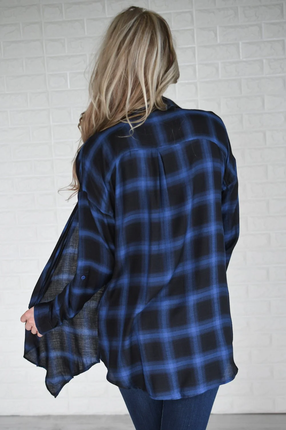 Blue & Black Checkered Plaid Cardigan - Image 6
