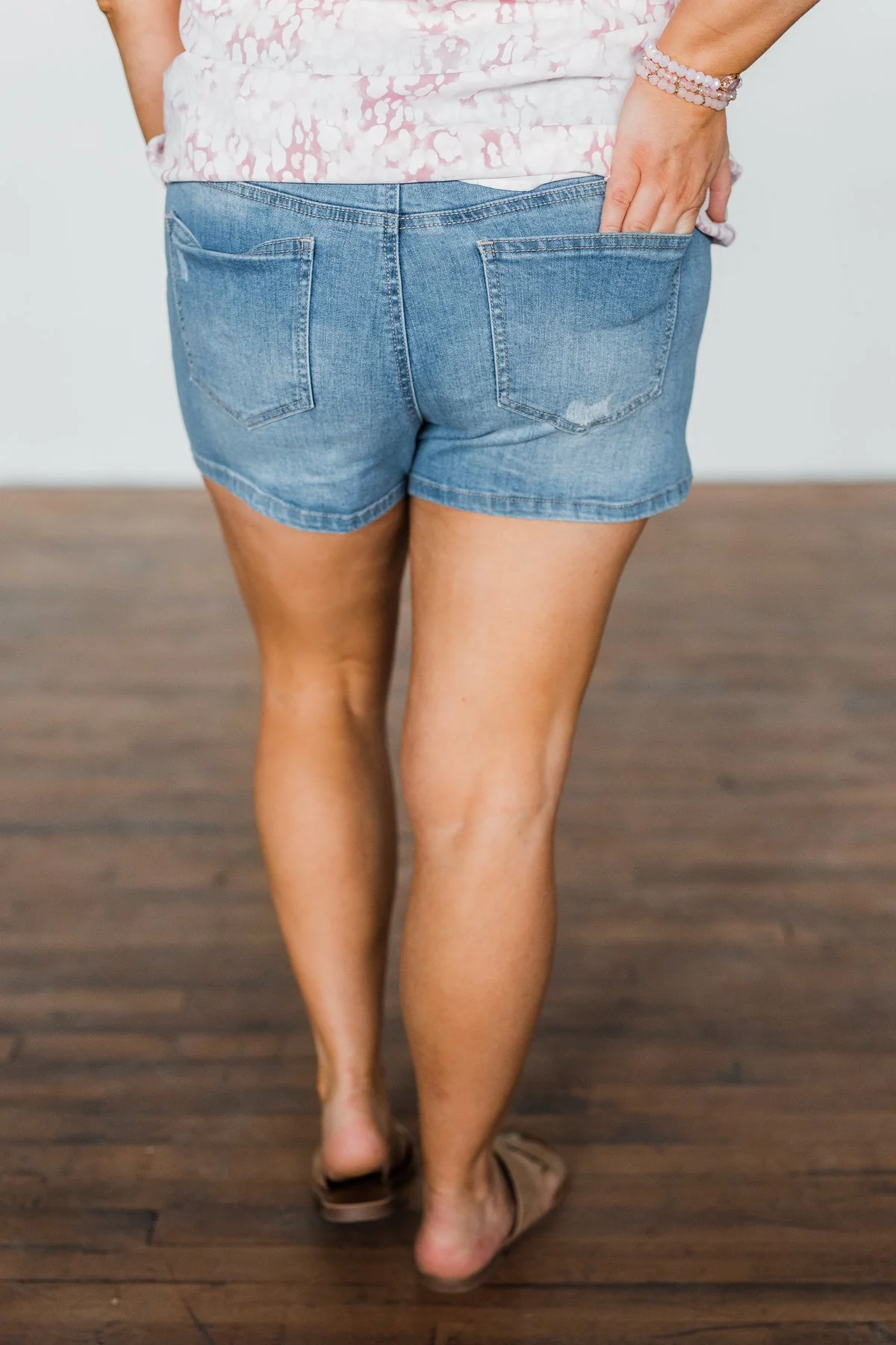 Celebrity Pink Shorts- Quinn Wash - Image 12