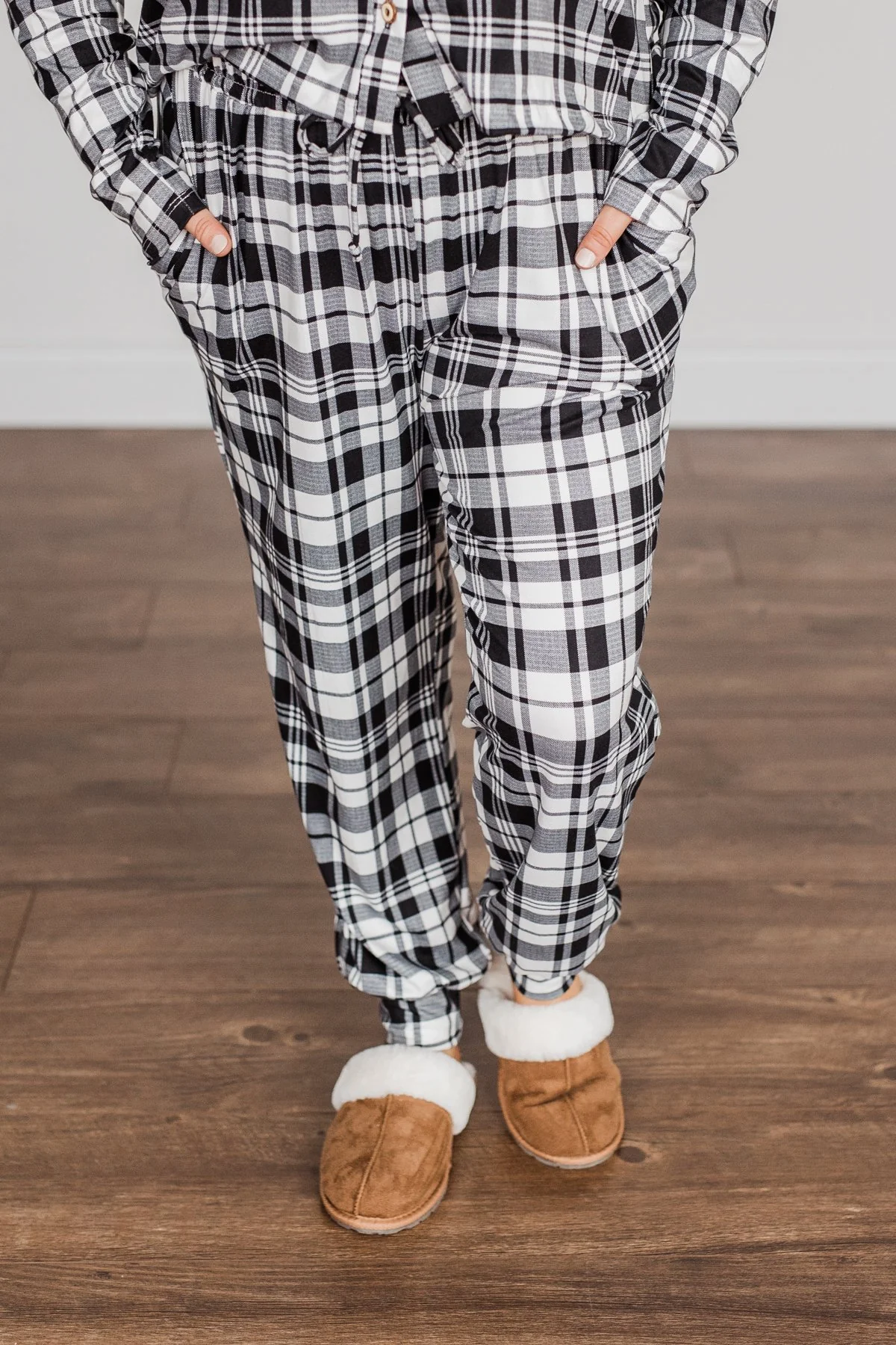 Chasing Snowflakes Plaid Lounge Bottoms- White & Black - Image 3