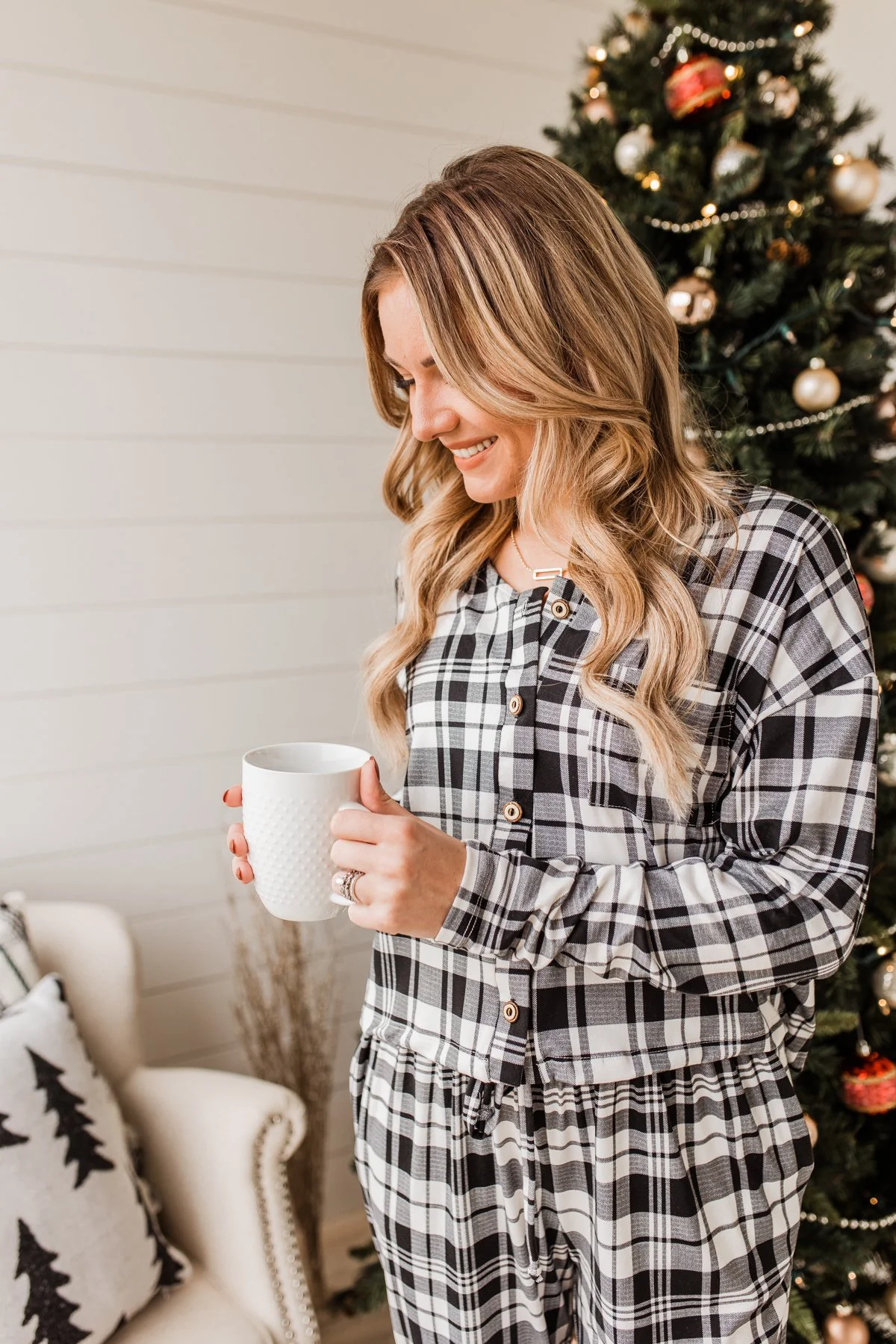 Chasing Snowflakes Plaid Lounge Top- White & Black - Image 6