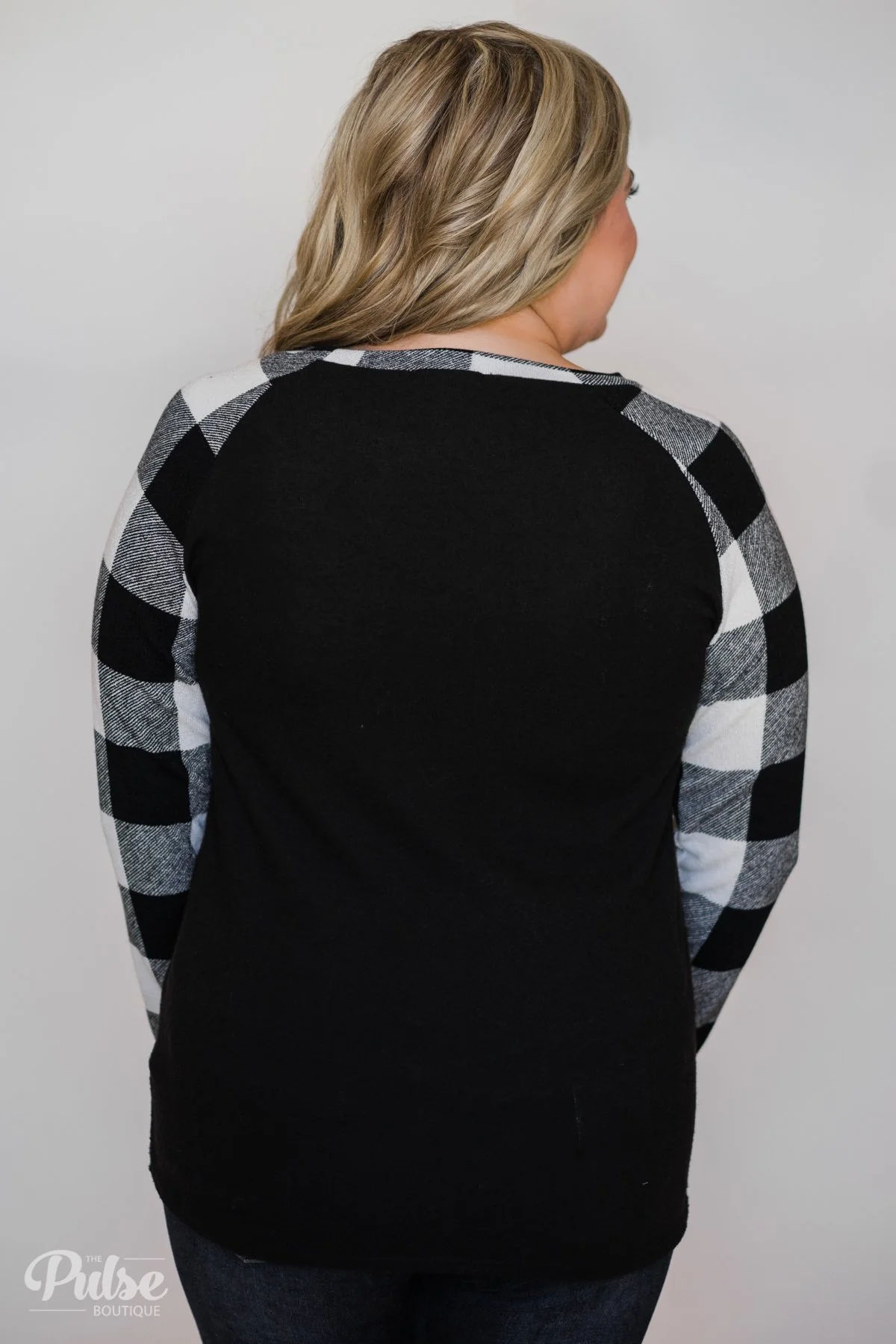 Checkered Sleeve Raglan Top- Black & White - Image 10