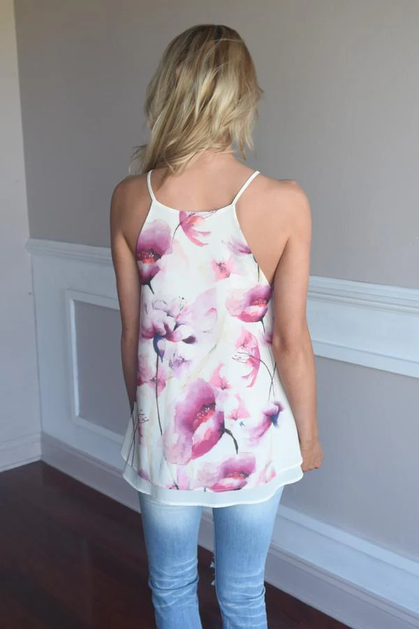 Chic in Floral Top - Image 4