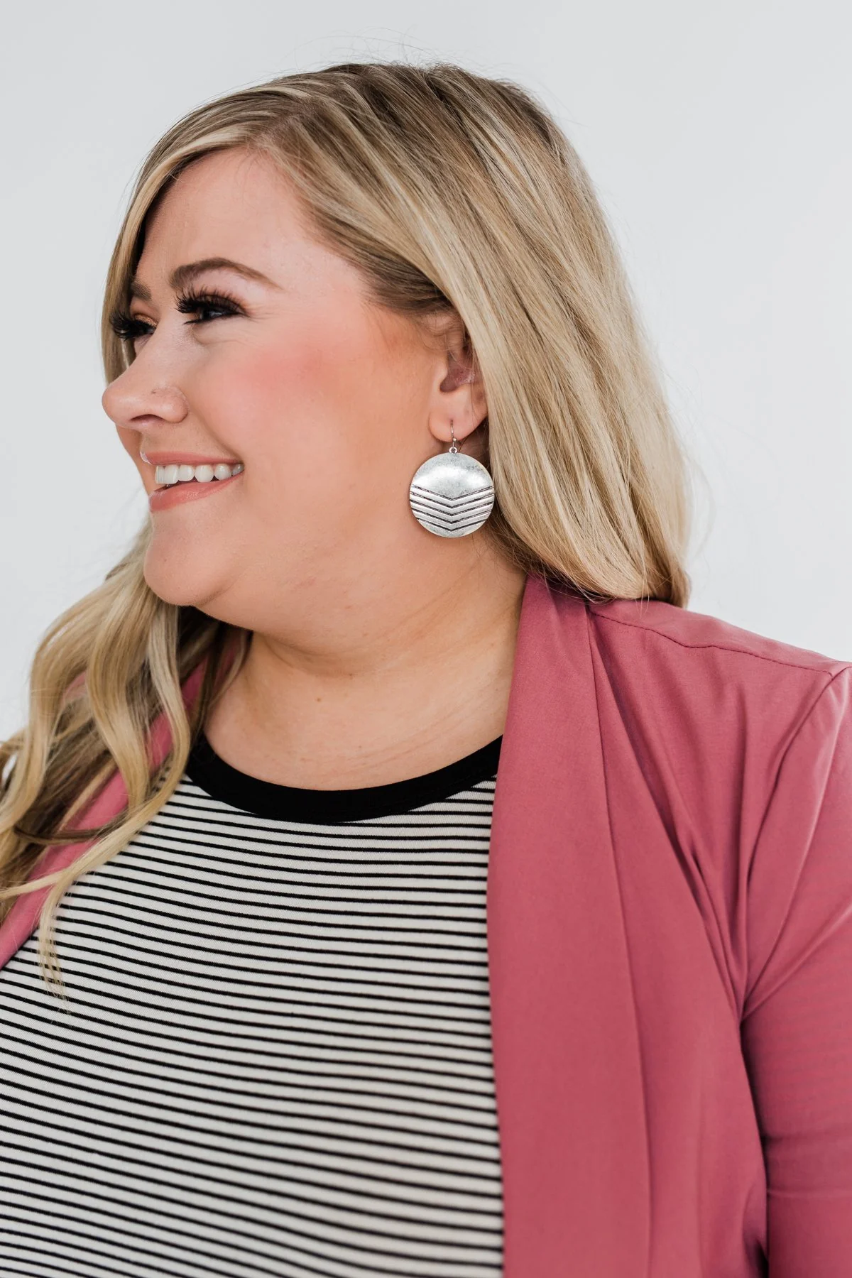 Circle Me Silver Earrings - Image 3