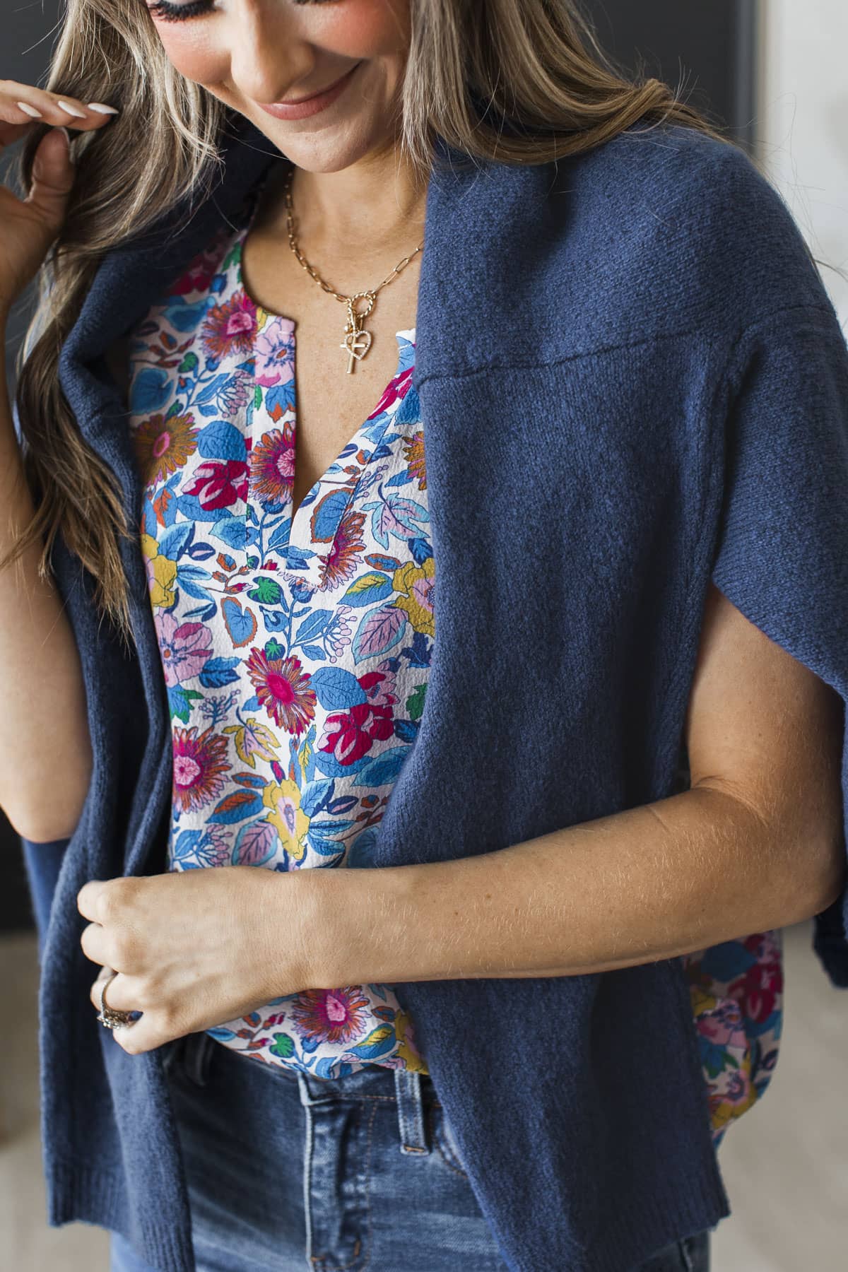 Classic Allure Floral Tank Top- Ivory & Blue Multi - Image 4