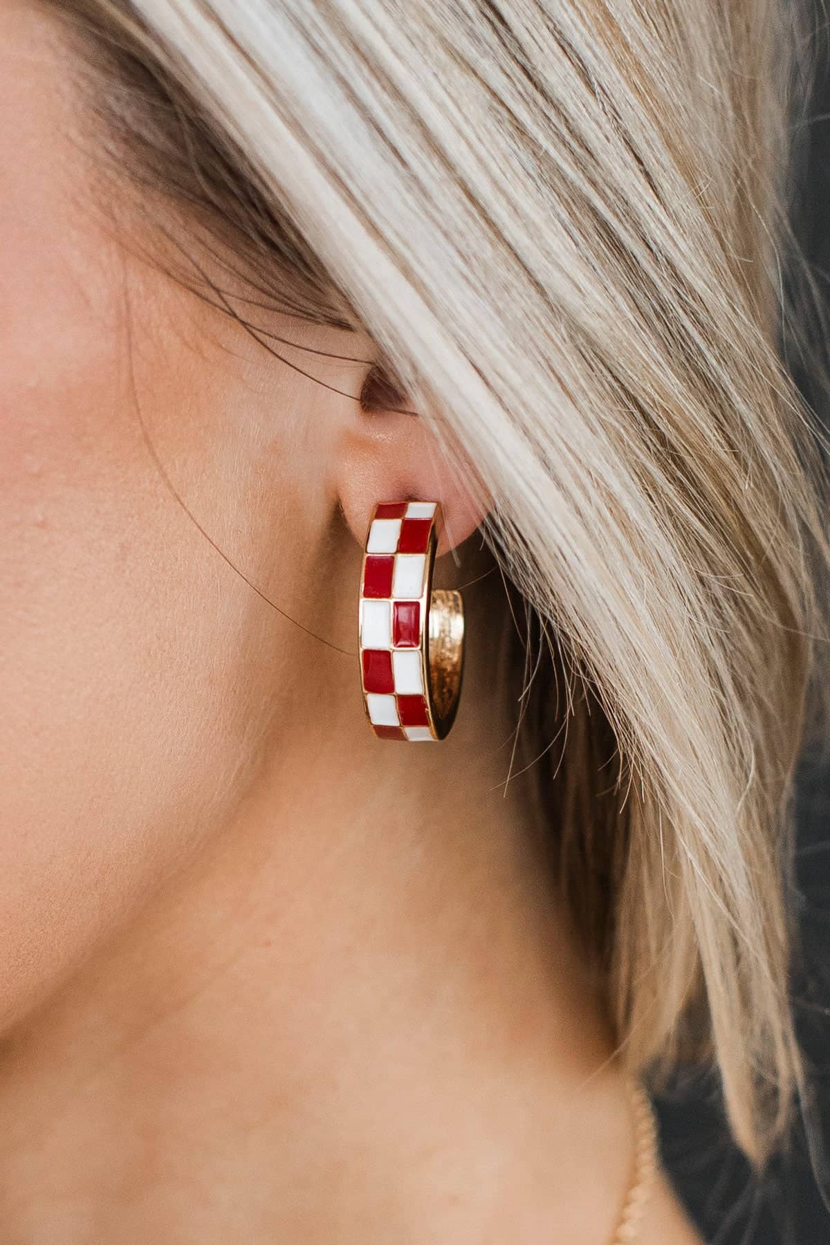 Classically Glamorous Checkered C-Hoop Earrings- Red & White - Image 2