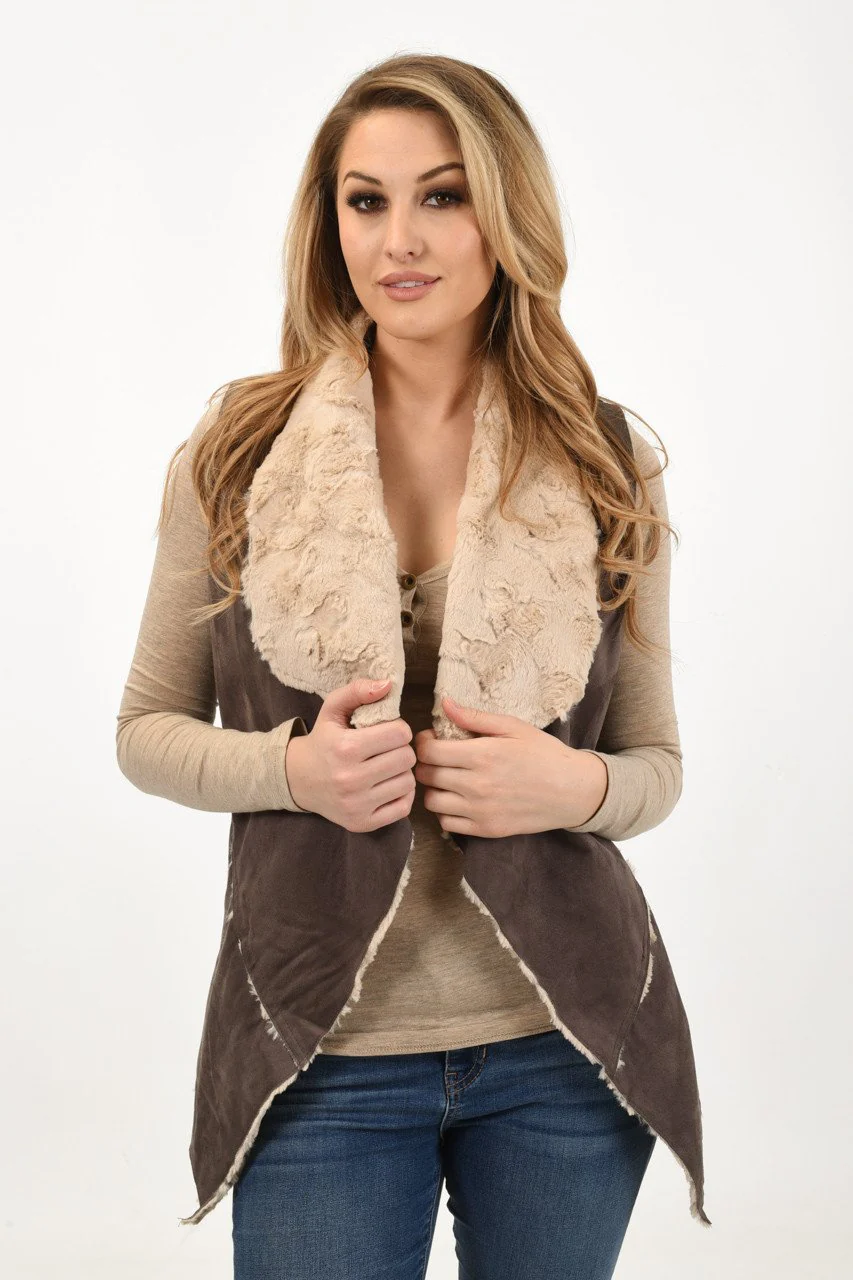 Weekend at the Lodge Vest - Image 5