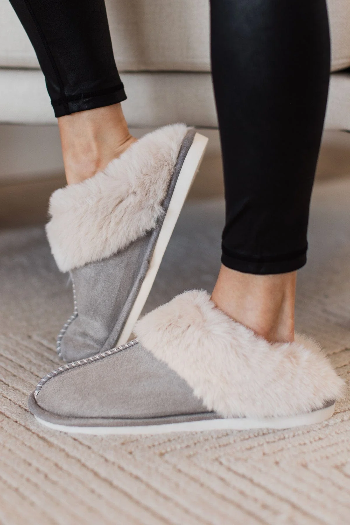 Cozy Mood Faux Fur Slippers- Grey - Image 3