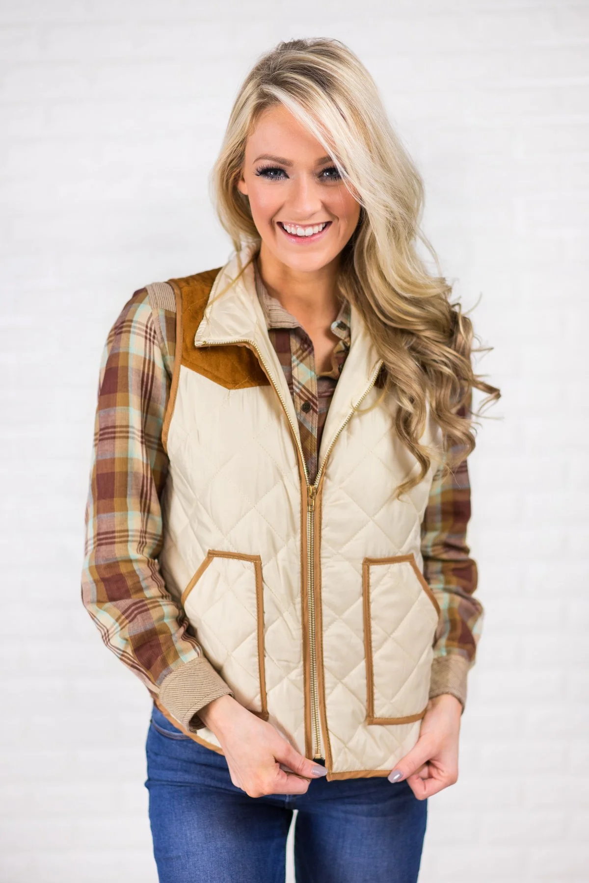 Cream & Suede Zip Up Vest - Image 4
