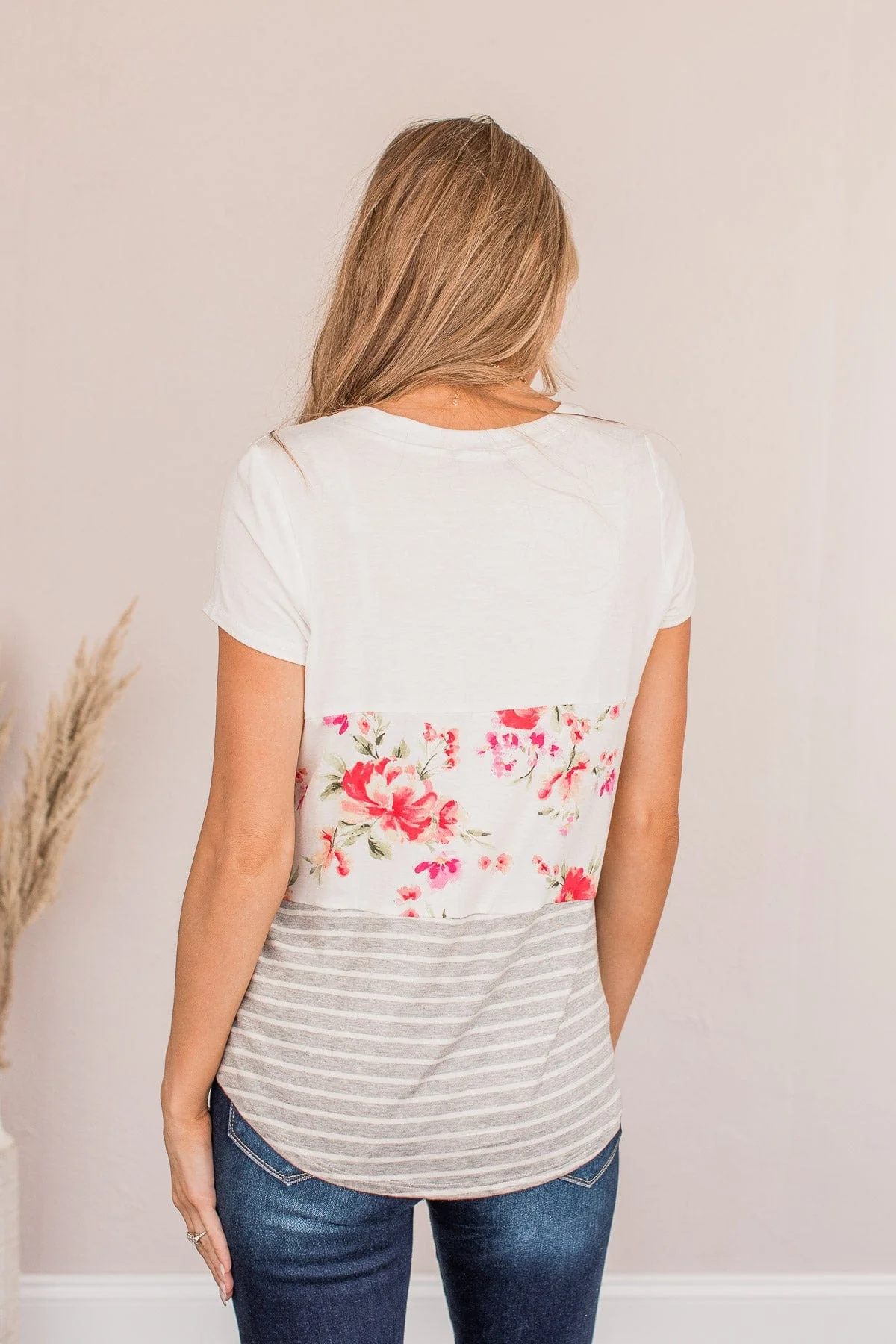 Days of Glory Patterned Top- White & Heather Gray - Image 7