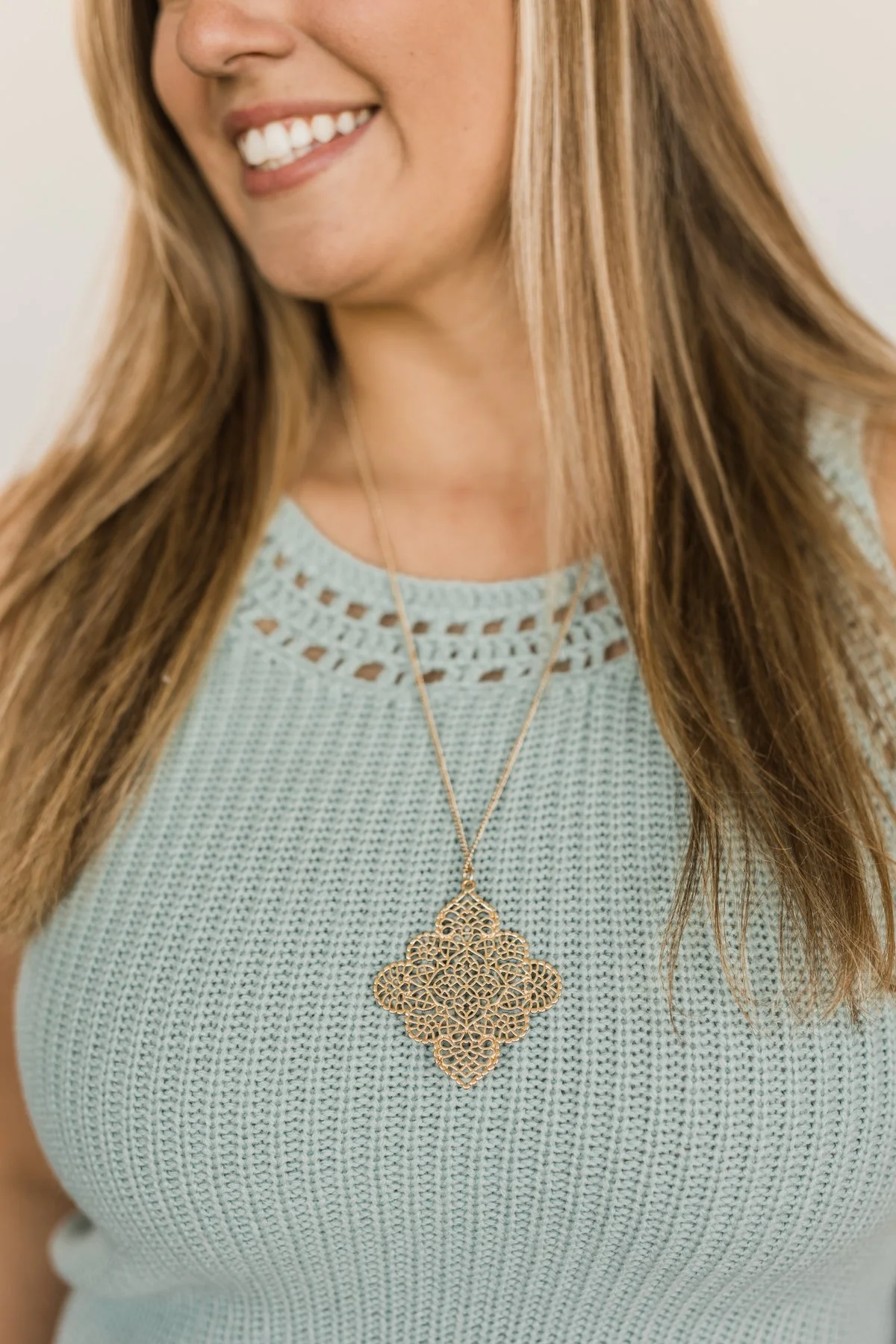Detailed Diamond Pendant Necklace- Gold - Image 2