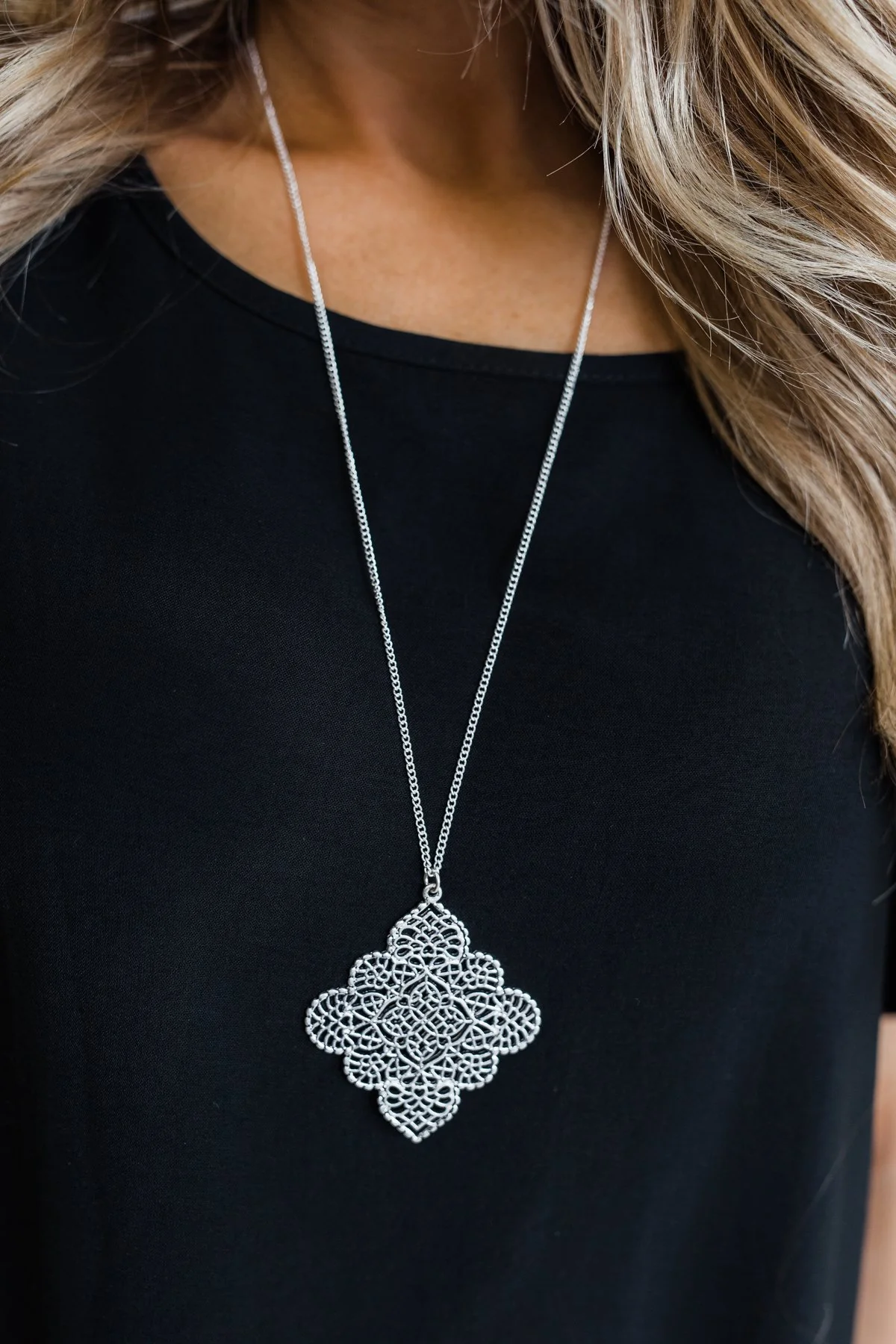 Detailed Diamond Pendant Necklace- Silver - Image 2
