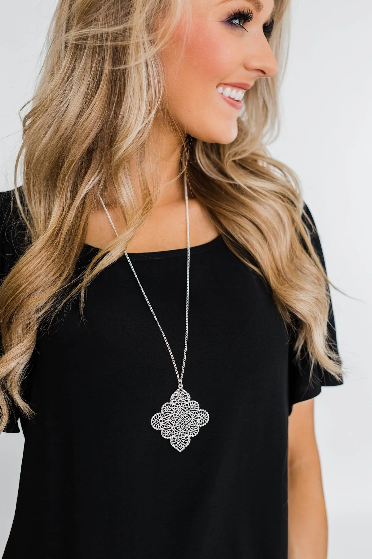 Detailed Diamond Pendant Necklace- Silver - Image 3