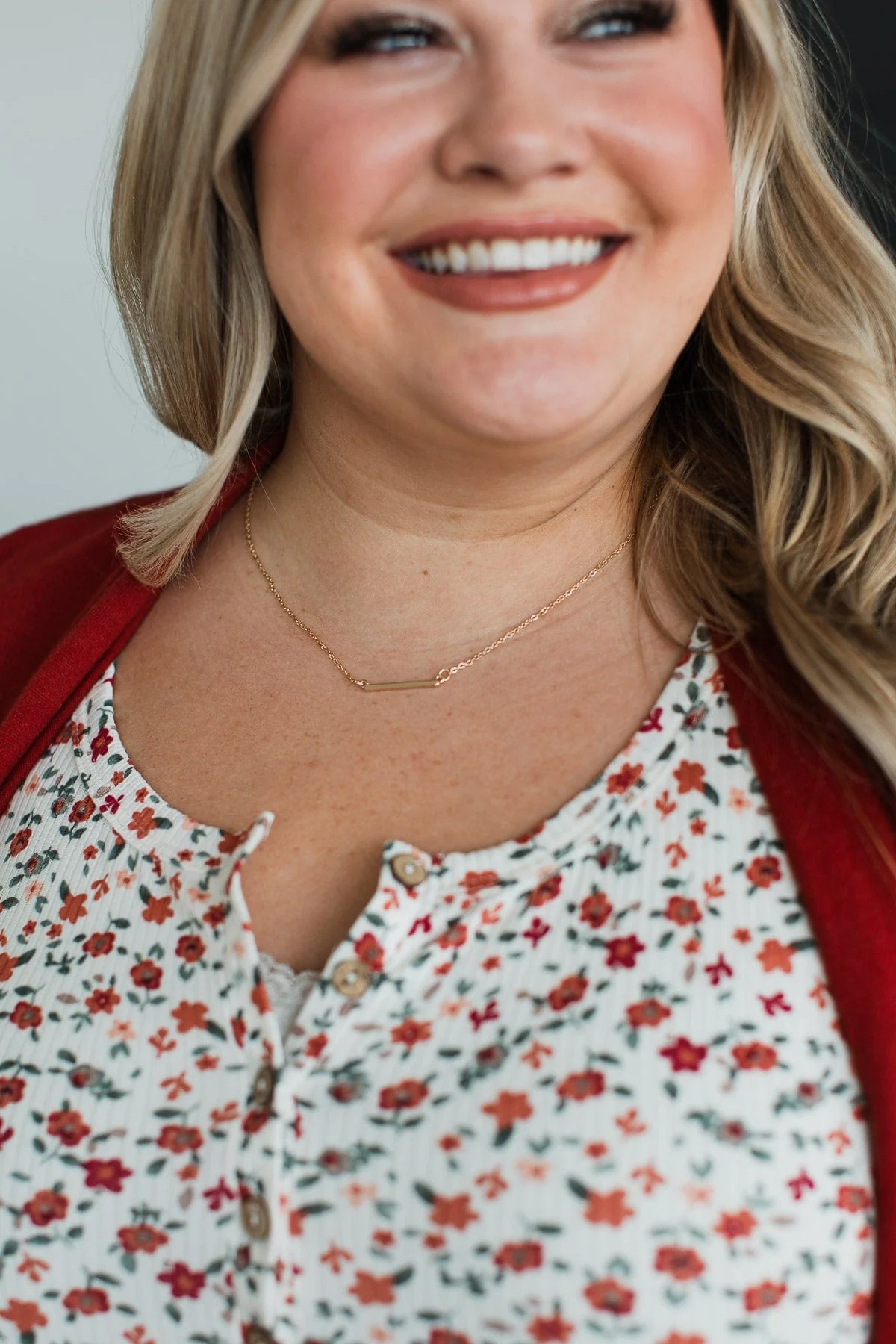 Endless Delight Bar Pendant Necklace- Gold - Image 2