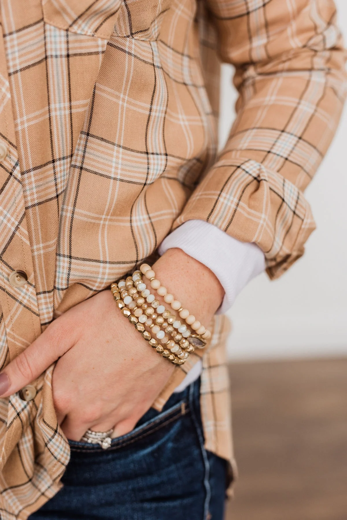 Exquisite 5 Piece Stackable Bracelet Set- Natural - Image 2
