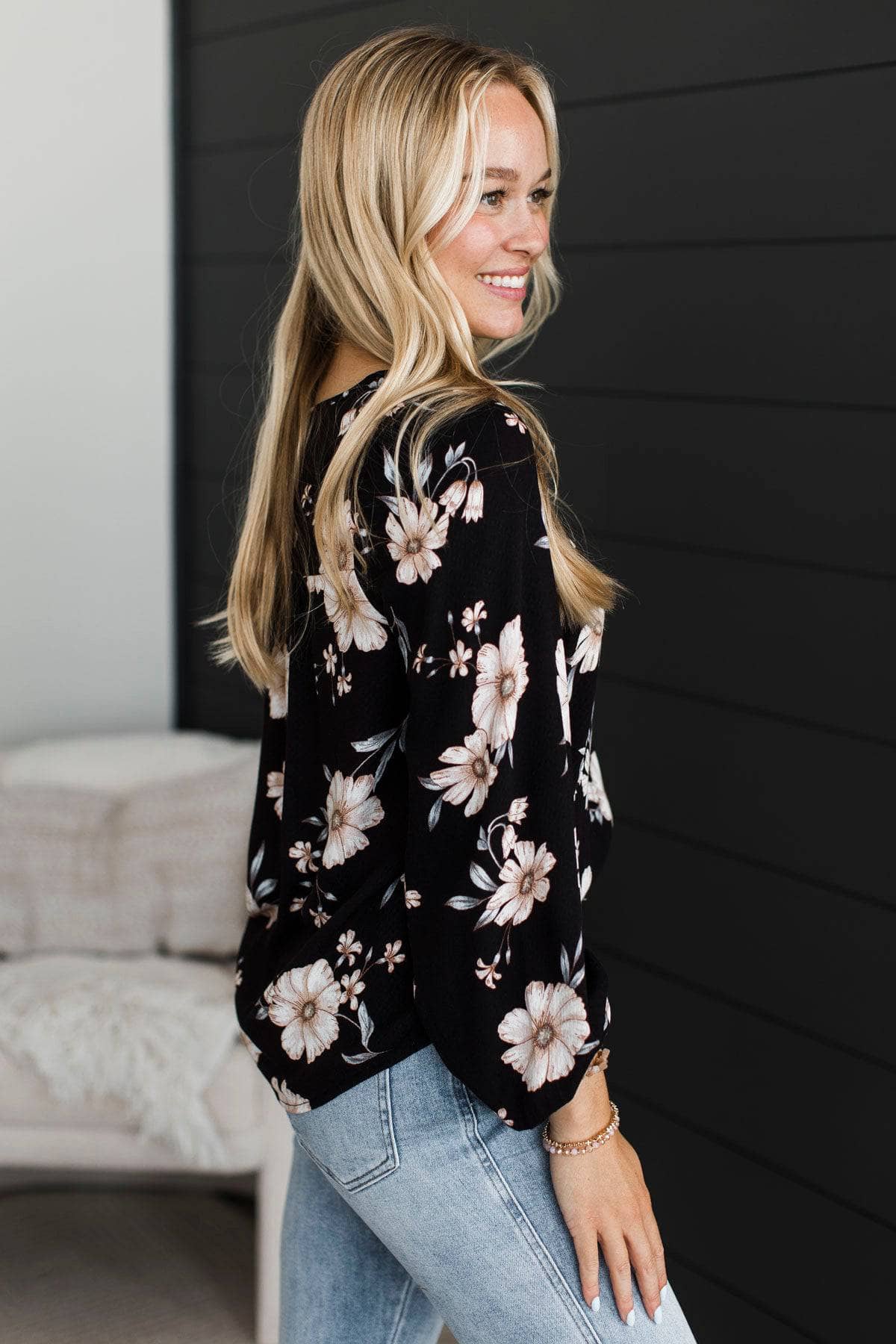Feeling Amazing Floral Top- Black - Image 5