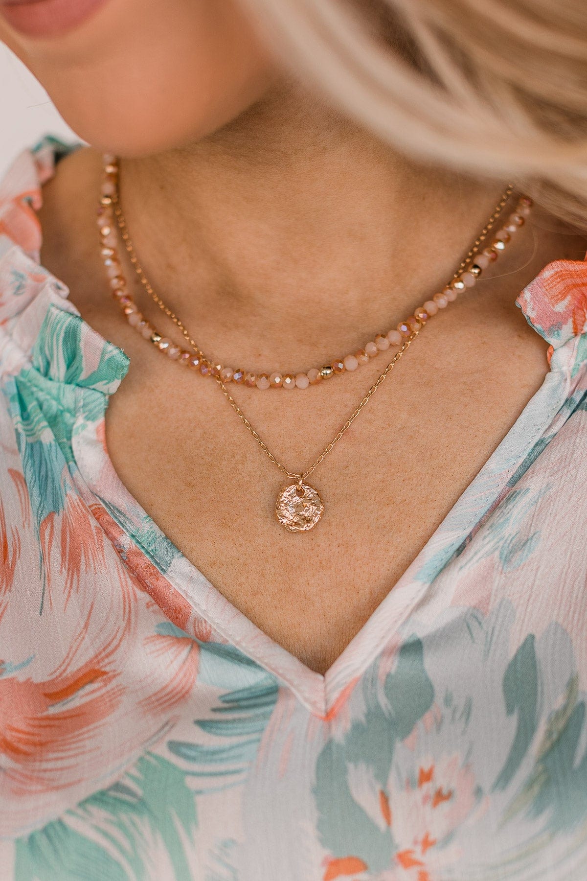 Flattering Style 2-Tier Necklace- Peach - Image 2