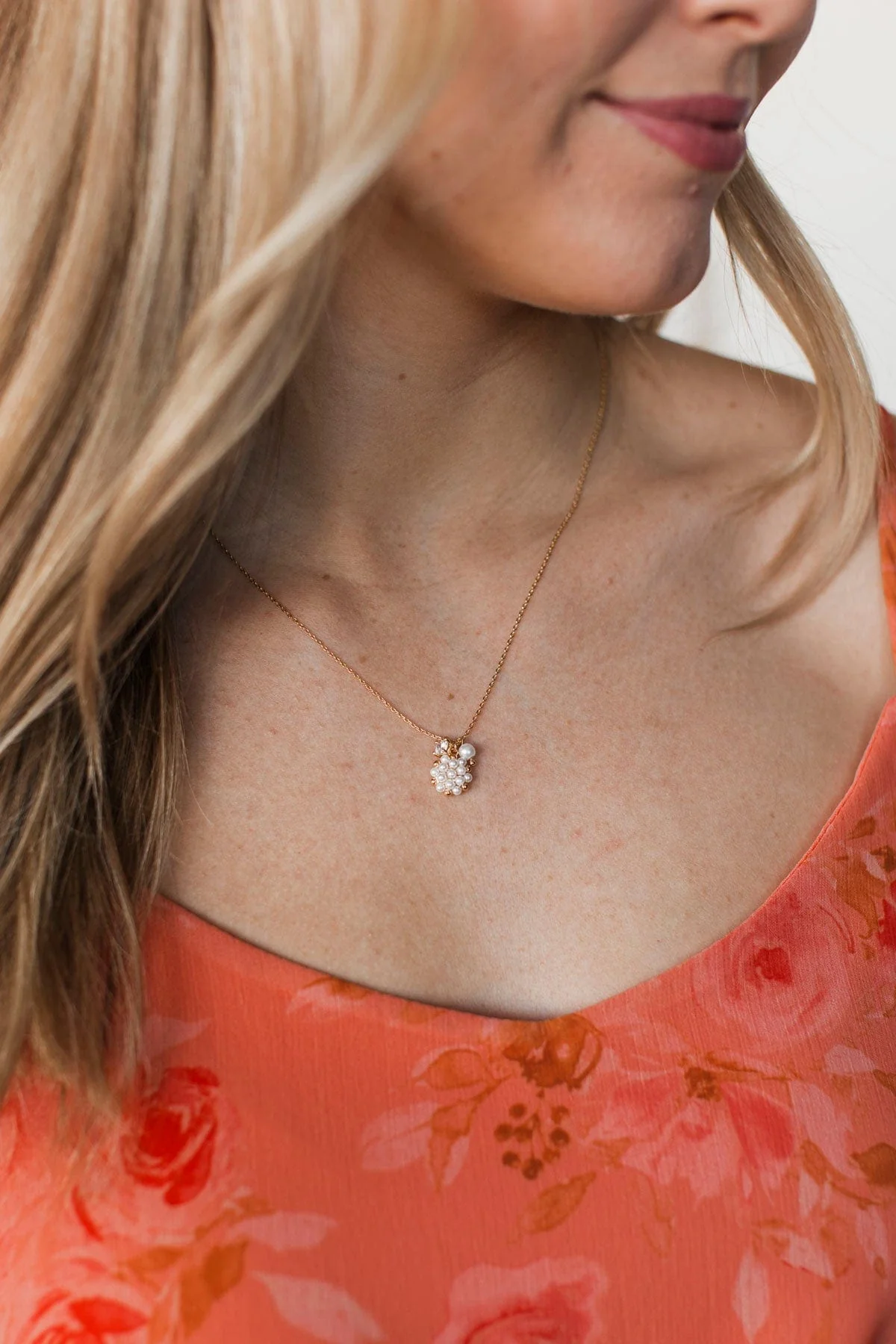 Flawless Fashion Pearl Pendant Necklace- Gold - Image 2