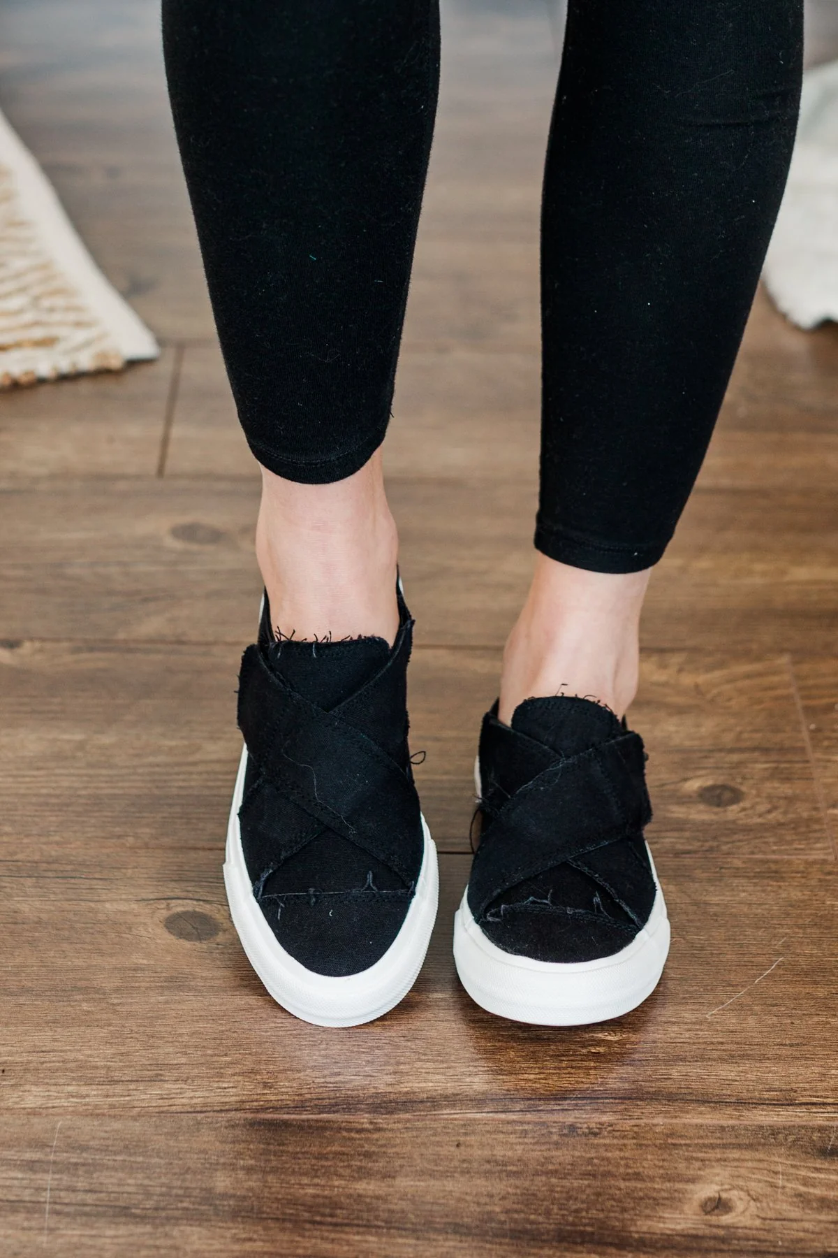 Gypsy Jazz Ivette Sneakers- Black - Image 2
