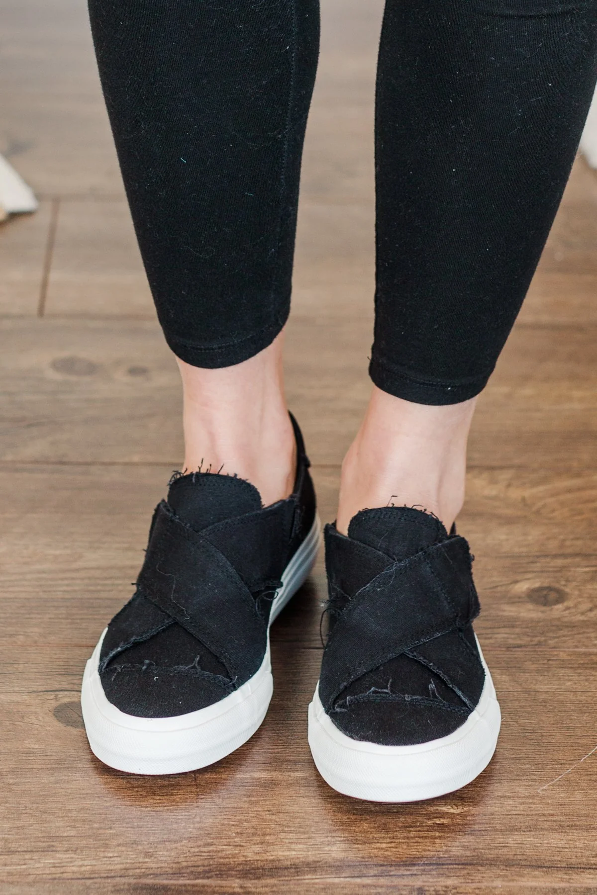 Gypsy Jazz Ivette Sneakers- Black - Image 4