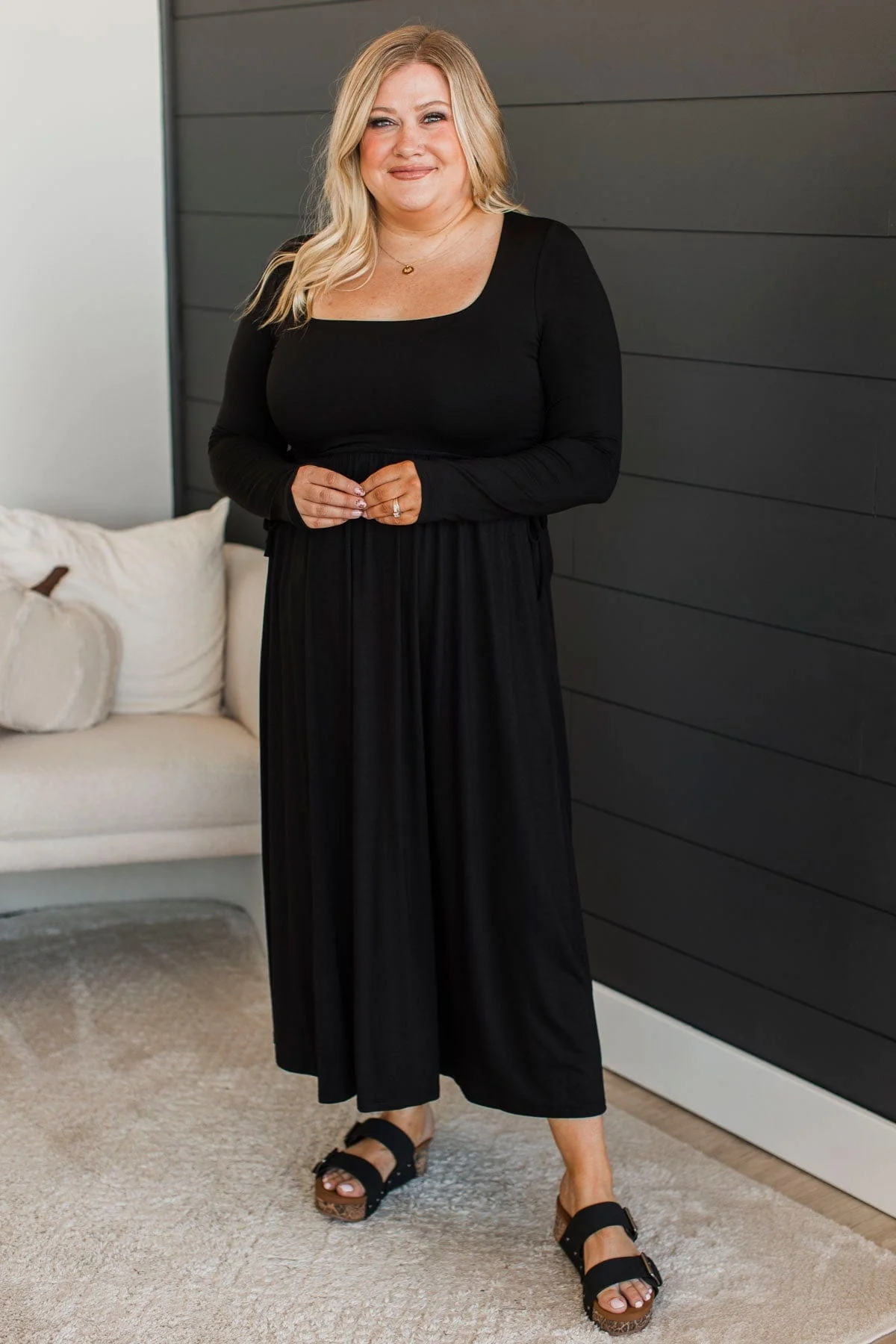 Hang The Moon Midi Dress- Black