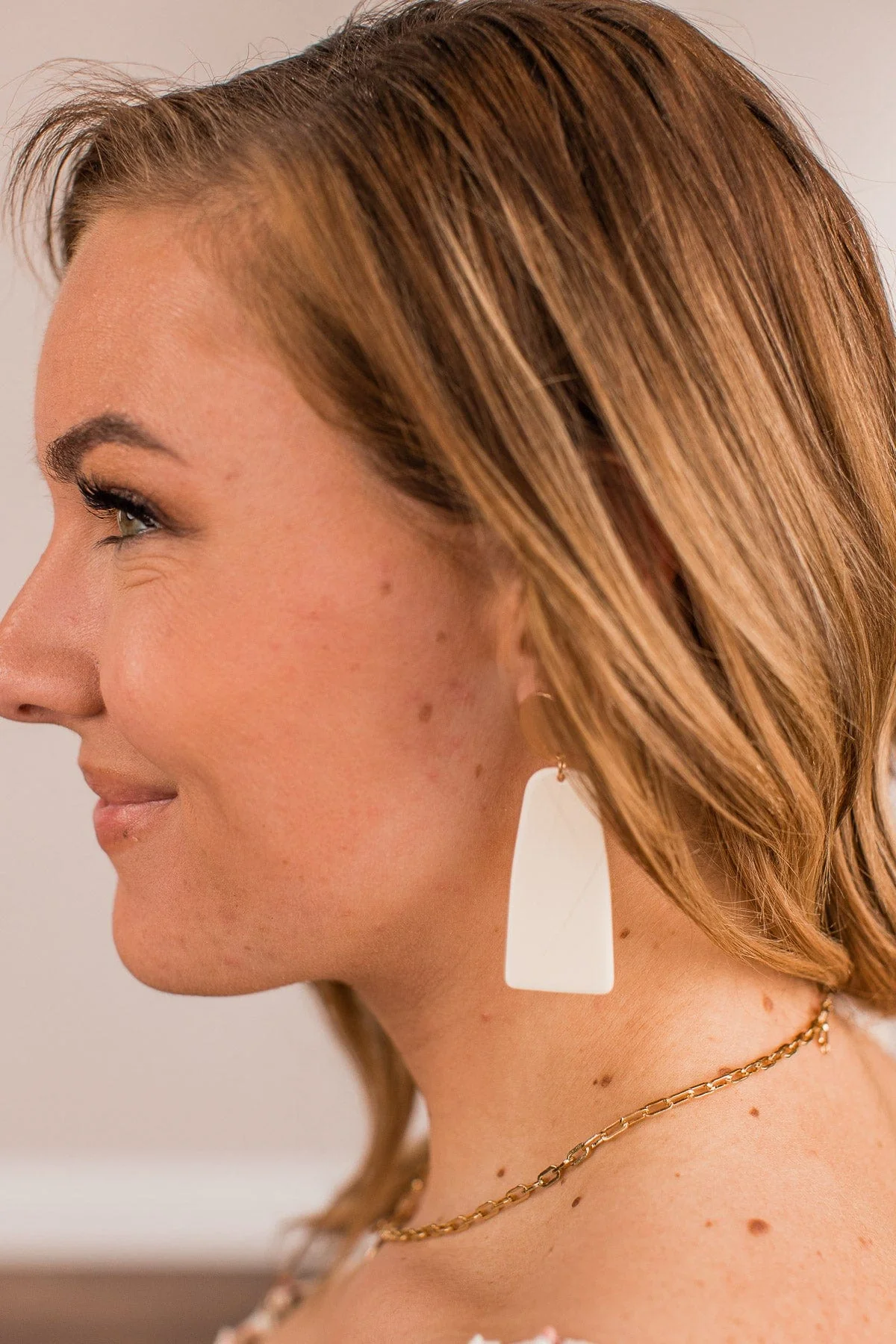 Hanging On To You Dangle Earrings- Cream - Image 3
