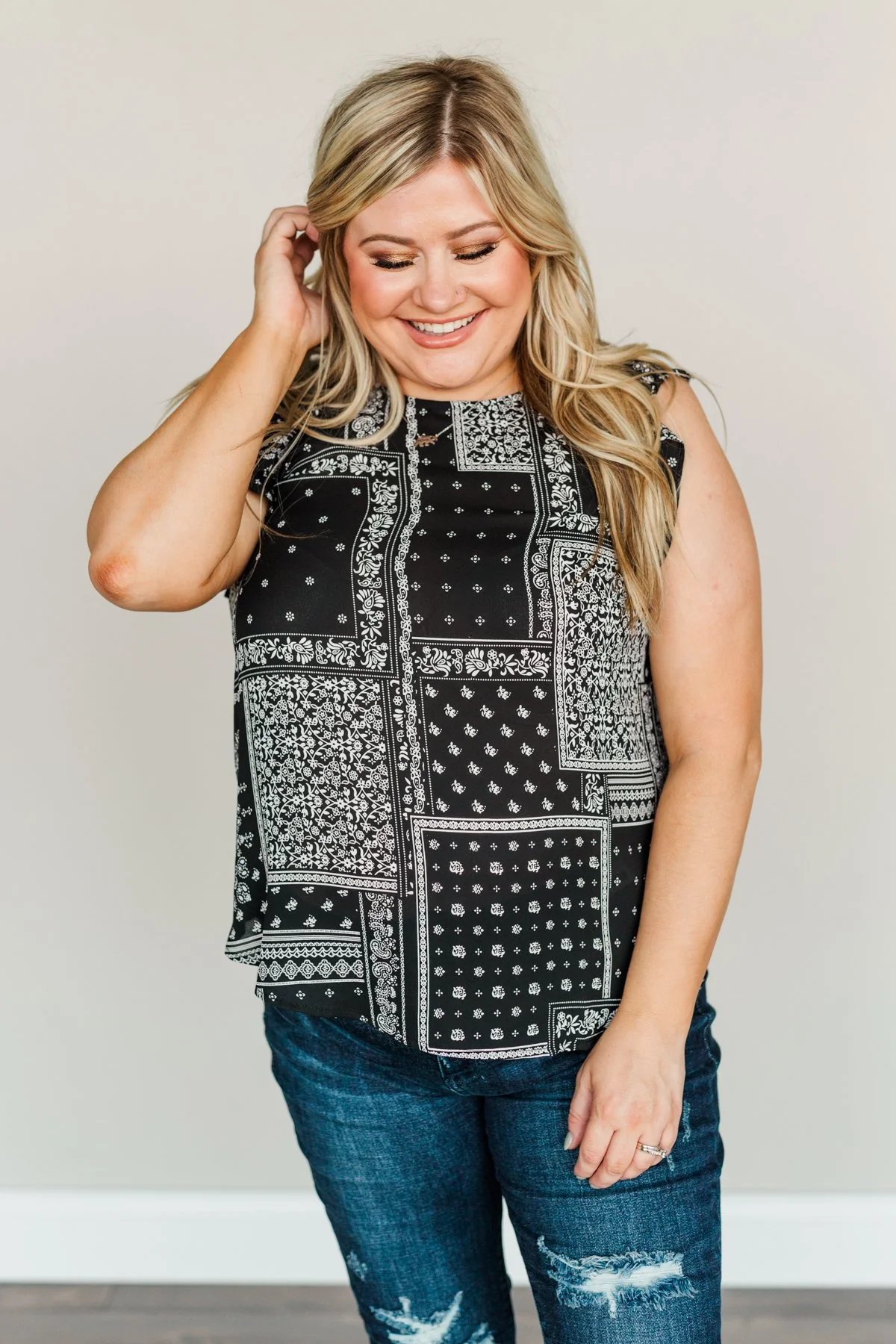 Hopelessly In Love Printed Ruffle Top- Black - Image 2