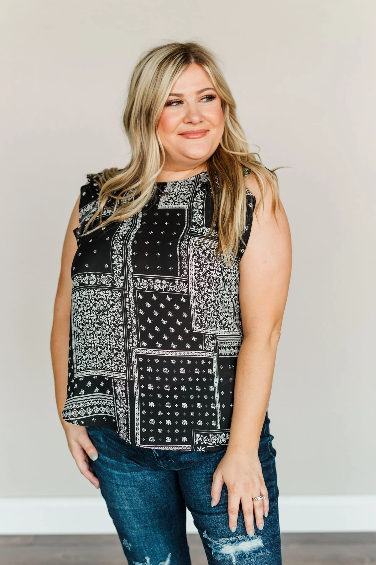 Hopelessly In Love Printed Ruffle Top- Black - Image 4