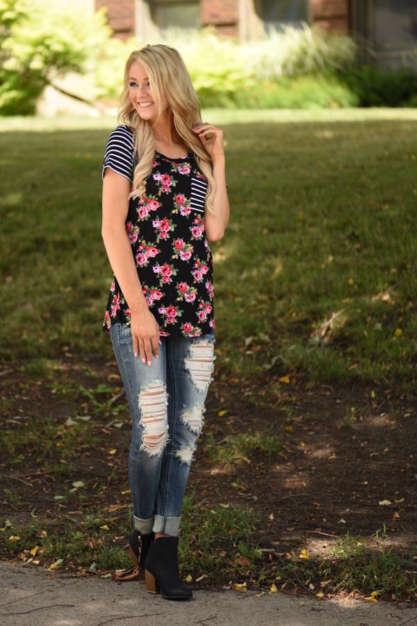 House Party Floral Pocket Top ~ Black - Image 3