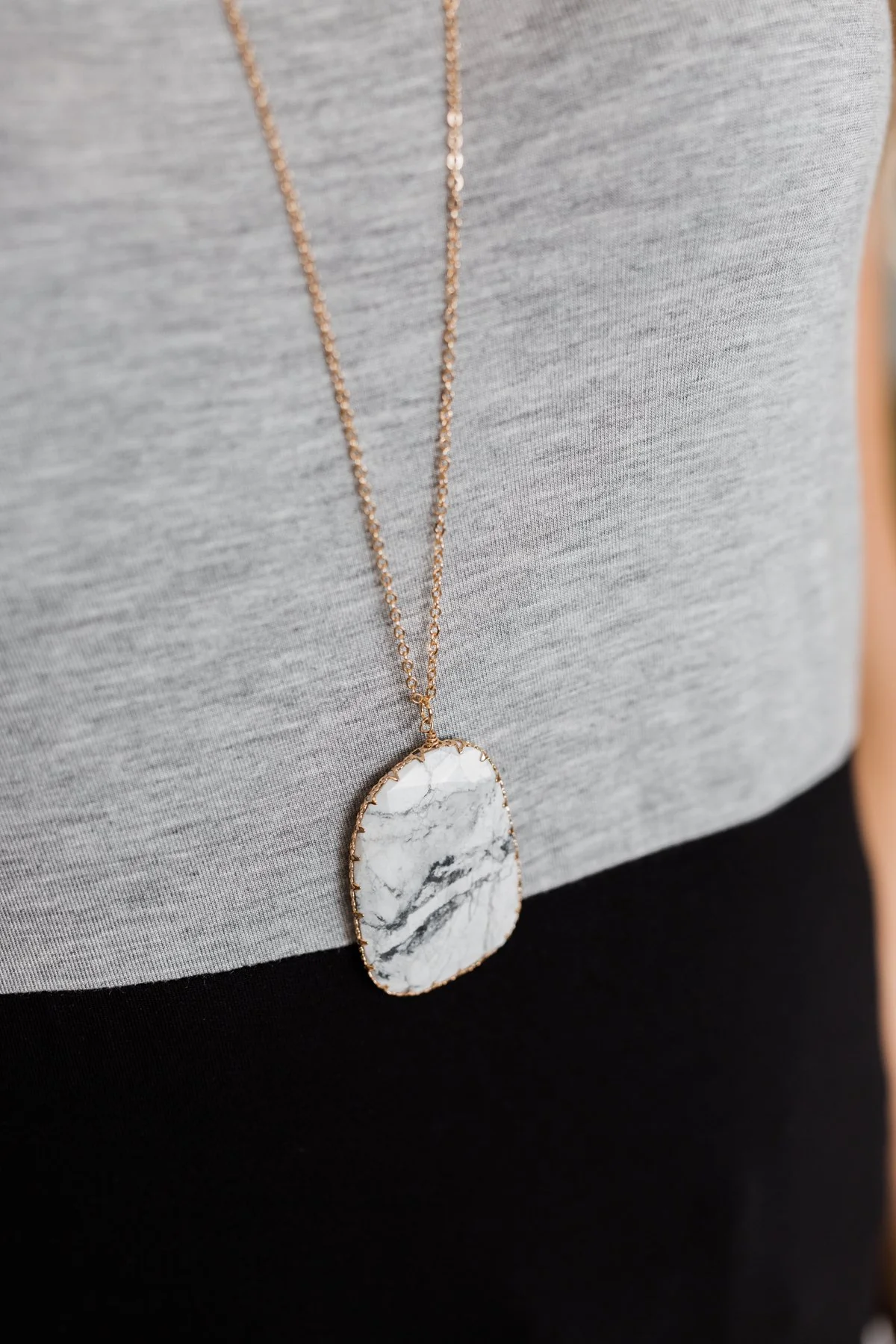 Howlite Stone Necklace- Gold - Image 6