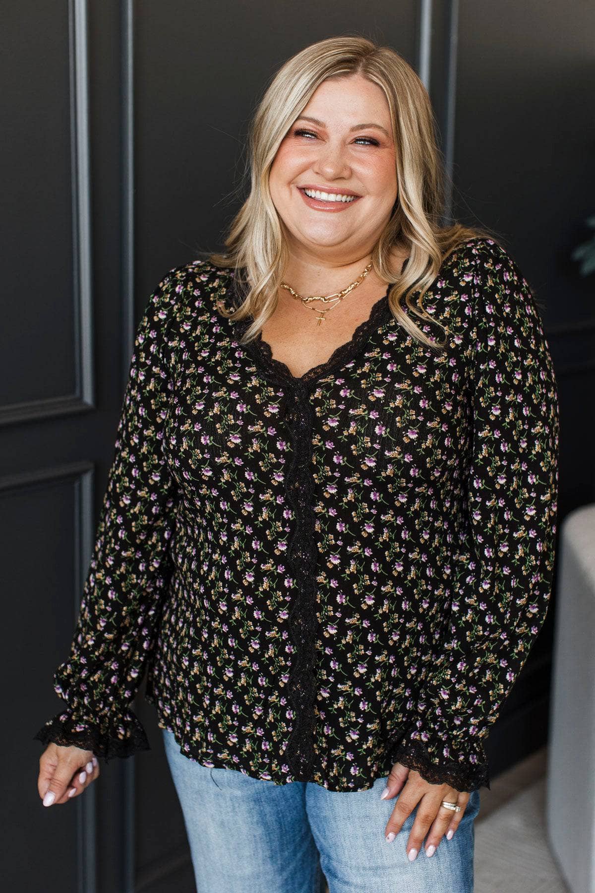 Impressive Confidence Floral Blouse- Black