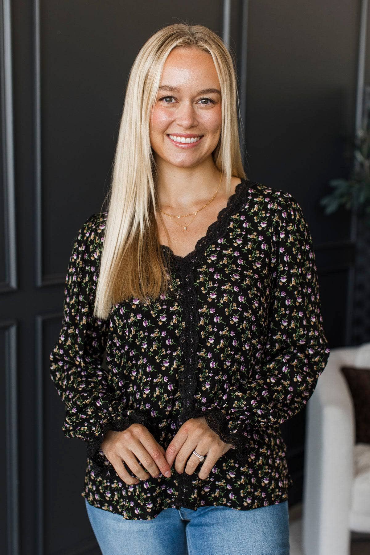 Impressive Confidence Floral Blouse- Black - Image 2