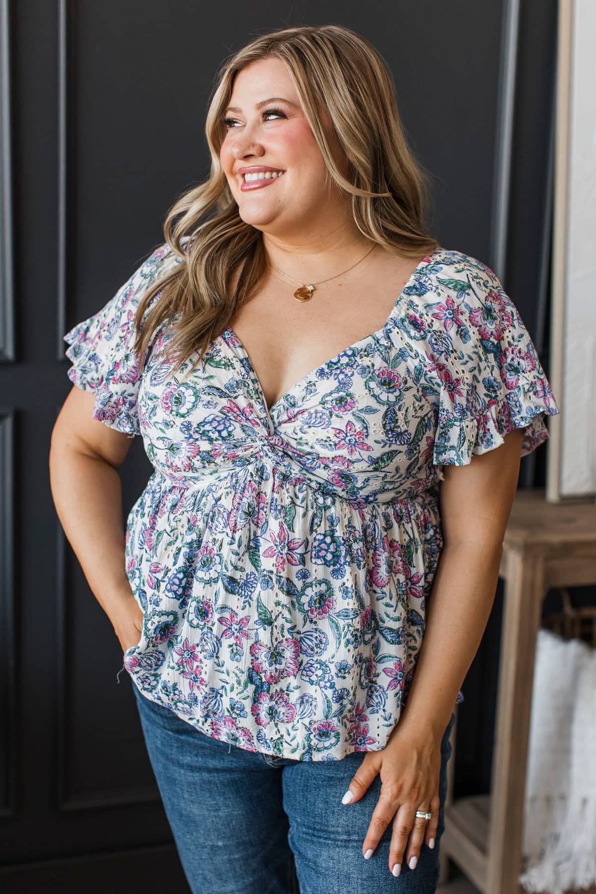 Just For Me Floral Twist Front Top- Off-White - Image 4