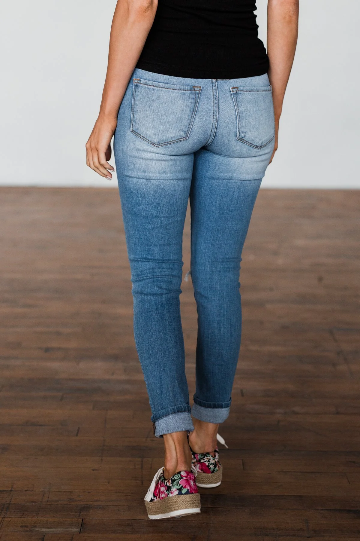 KanCan Distressed Skinny Jeans- Rosalie Wash - Image 10