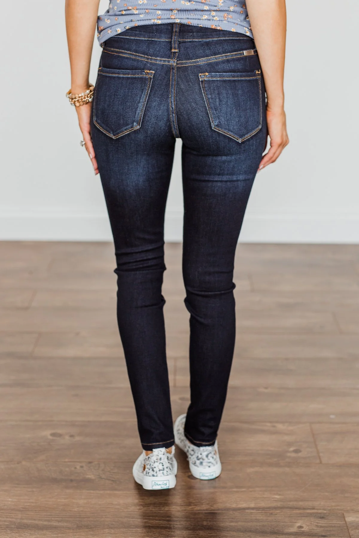 KanCan Mid-Rise Skinny Jeans- Christine Wash - Image 11