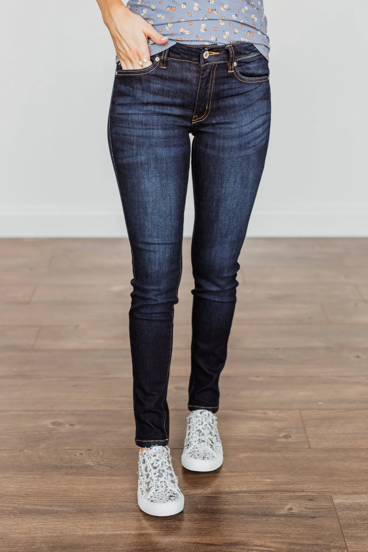 KanCan Mid-Rise Skinny Jeans- Christine Wash - Image 13