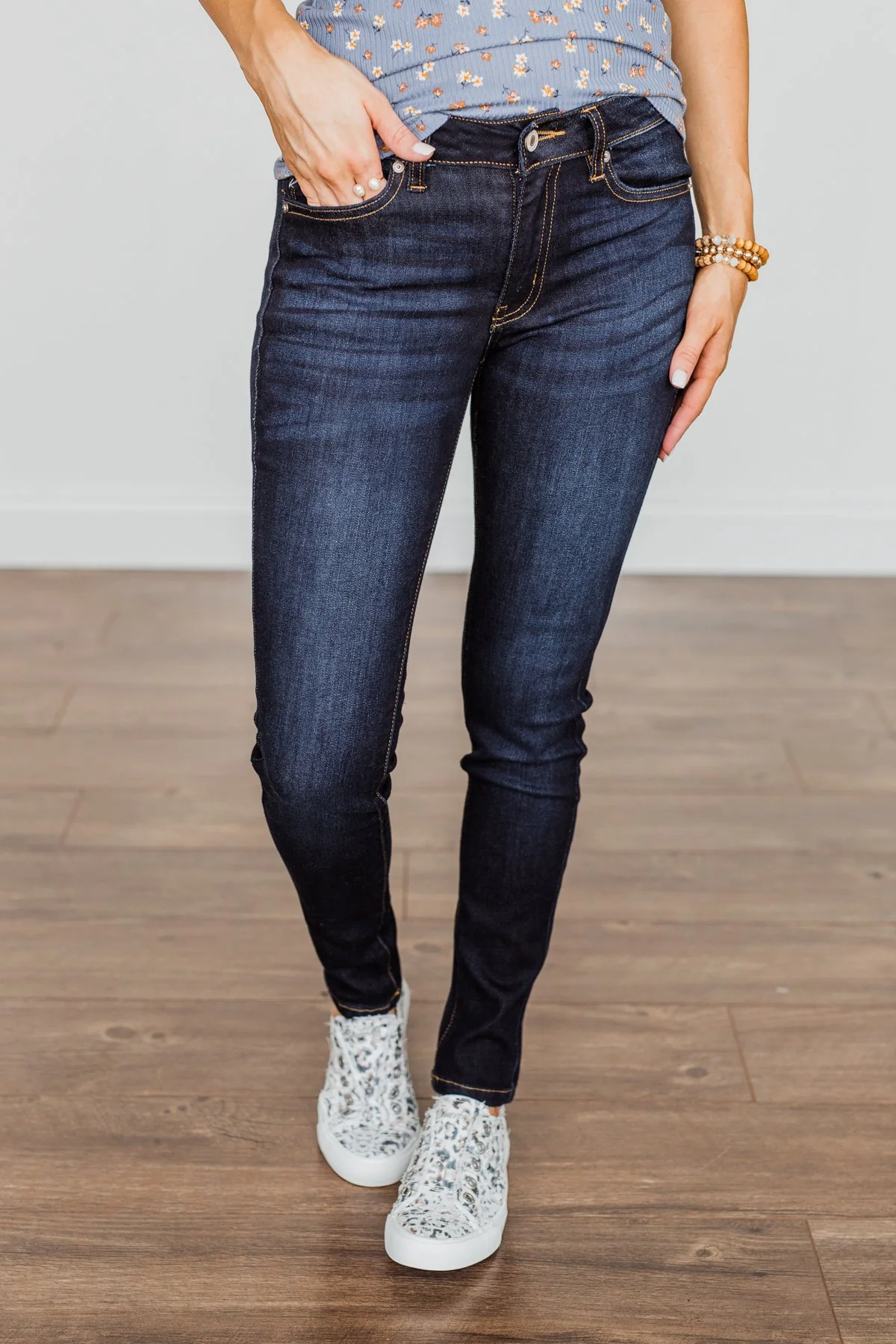 KanCan Mid-Rise Skinny Jeans- Christine Wash - Image 14