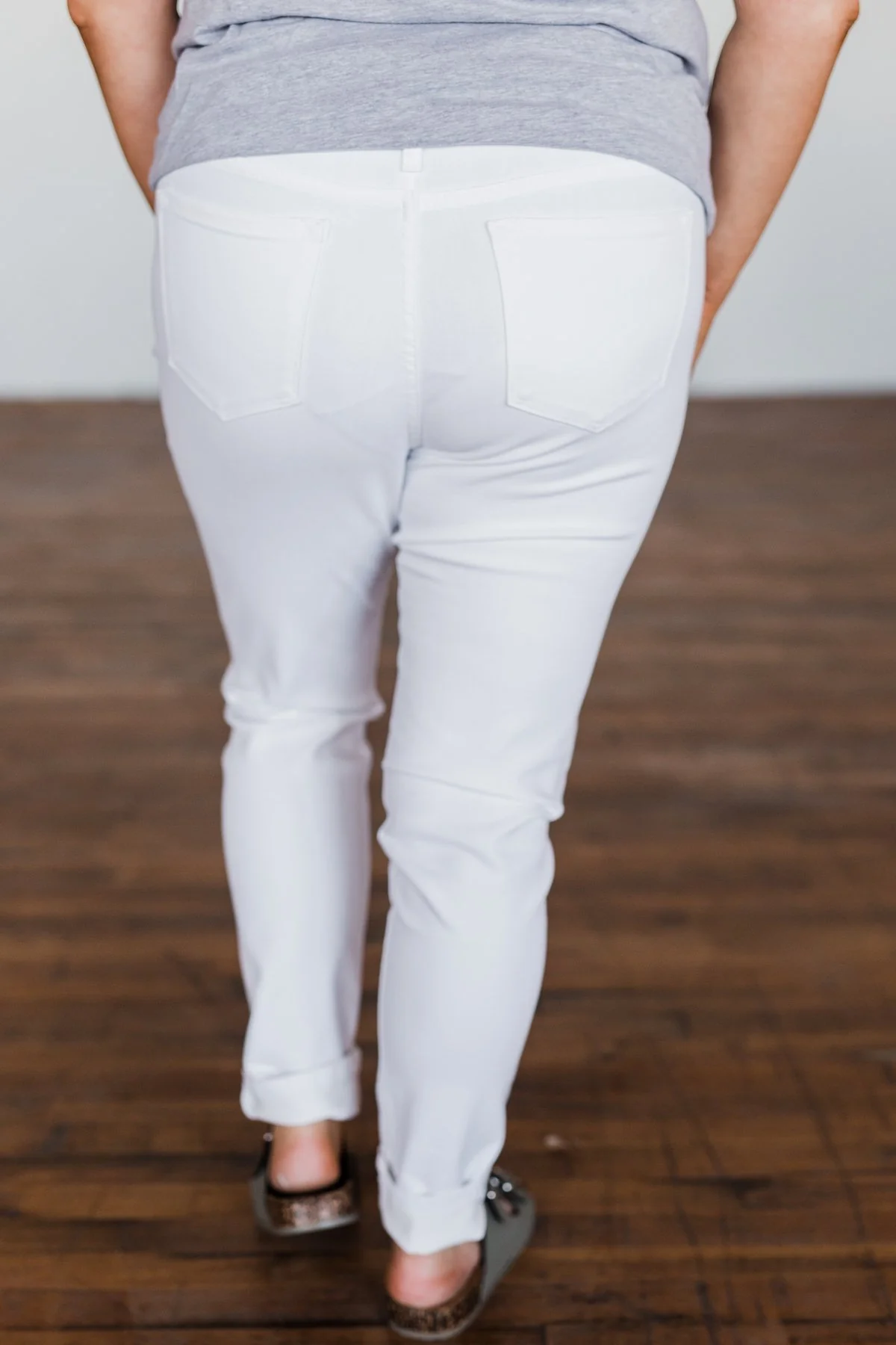 KanCan Non-Distressed Skinny Jeans- Betsy Wash - Image 9