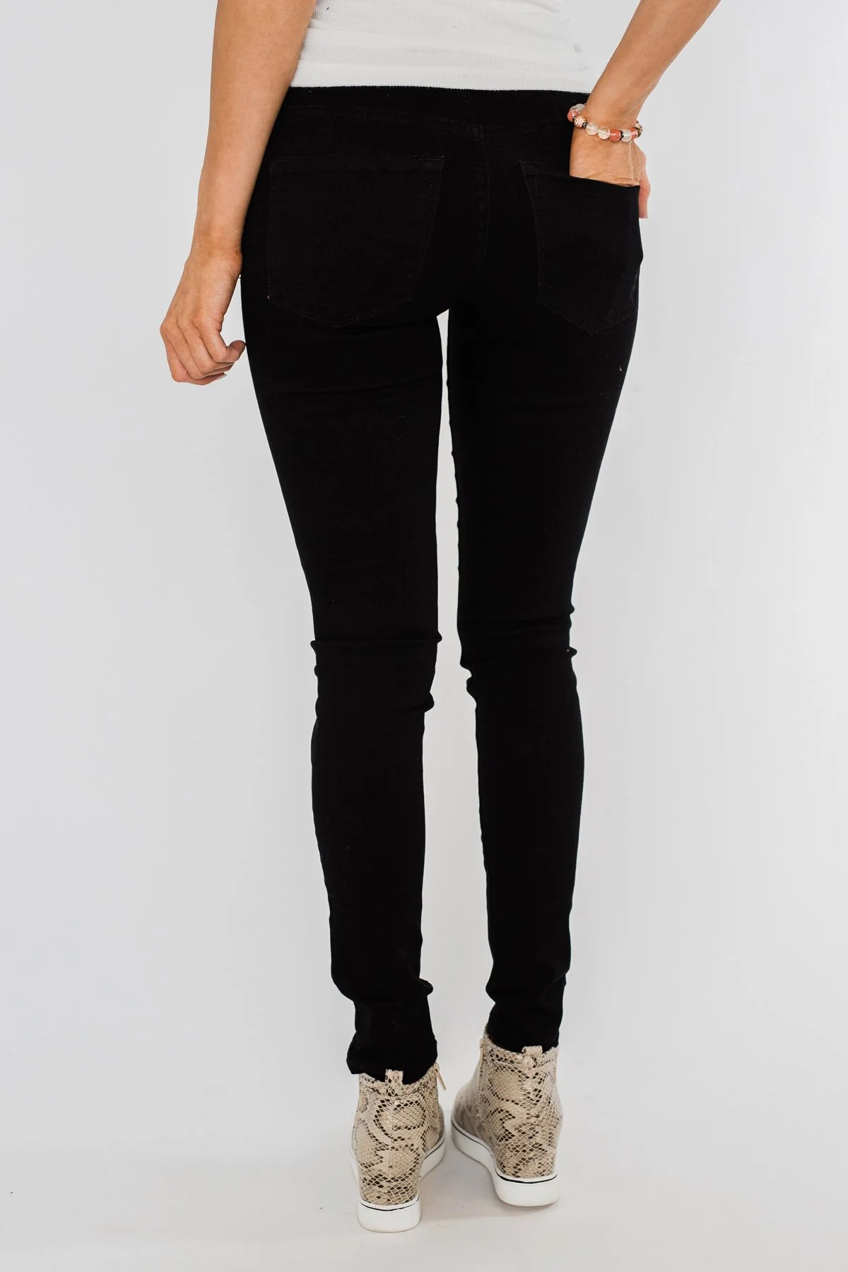 KanCan Non-Distressed Skinny Jeans- Lana Wash - Image 5