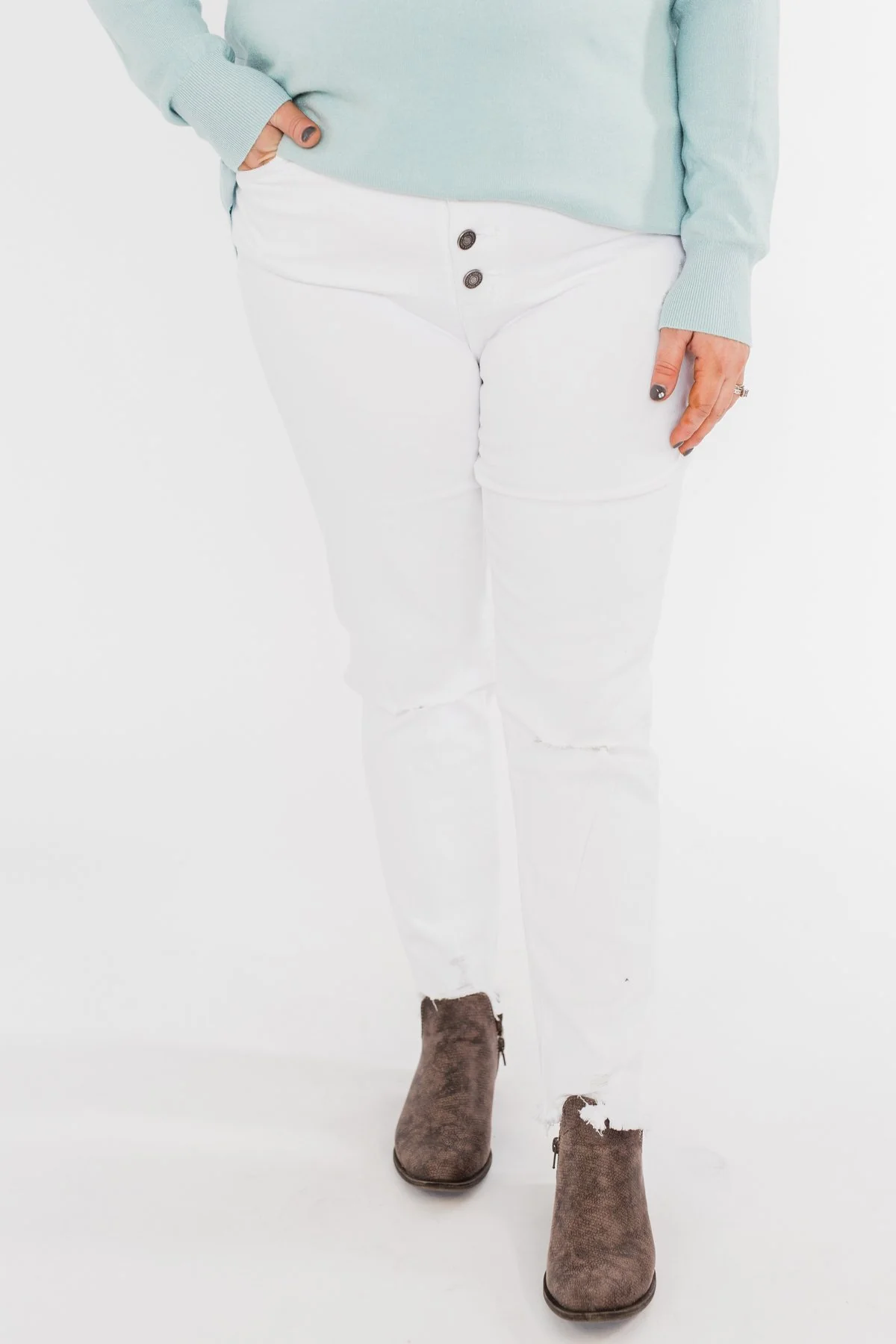 KanCan Raw Hem Distressed Jeans- Carly Wash - Image 3