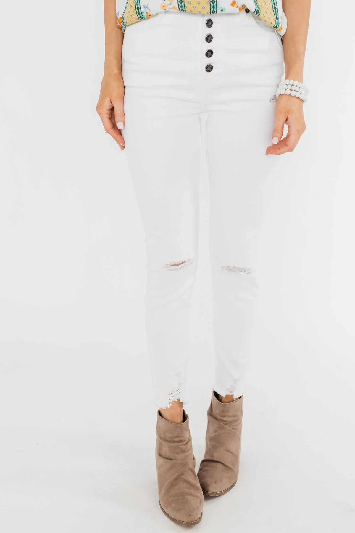 KanCan Raw Hem Distressed Jeans- Carly Wash - Image 4